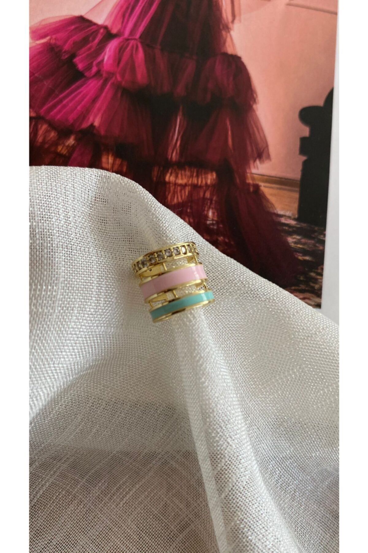 AychaAksesuar Pembe Mint Yeşili Mineli Taşlı Çoklu Görünen Kıkırdak Küpe