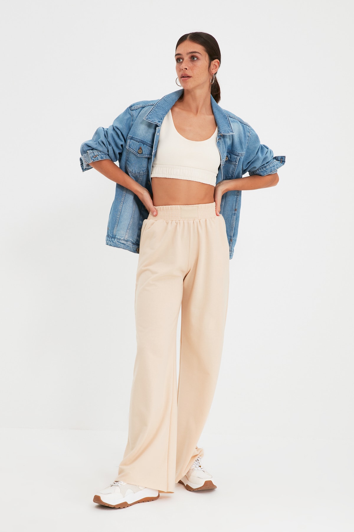 TRENDYOLMİLLA Taş Wide Leg Örme İnce Eşofman Altı TWOAW22EA0021