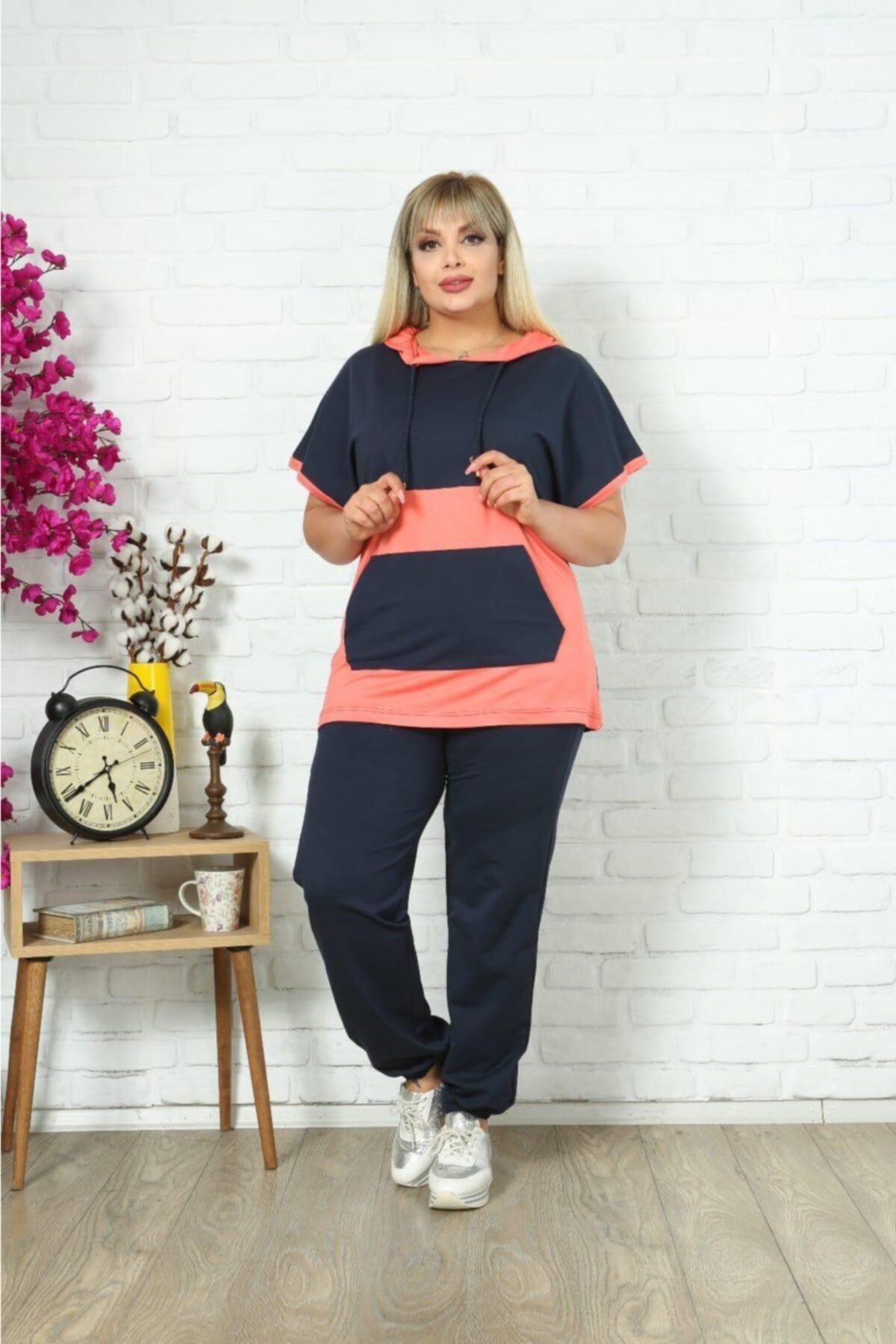 H&Z COLLECTION Kadın Büyük Beden Lacivert Pembe Detay Viskon Likralı Kapşiyonlu Eşofman Takımı