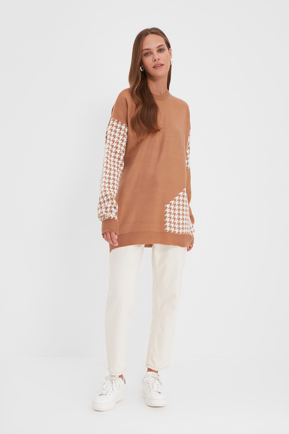 Trendyol Modest Camel Bisiklet Yaka Triko Kazak TCTAW22AK0147