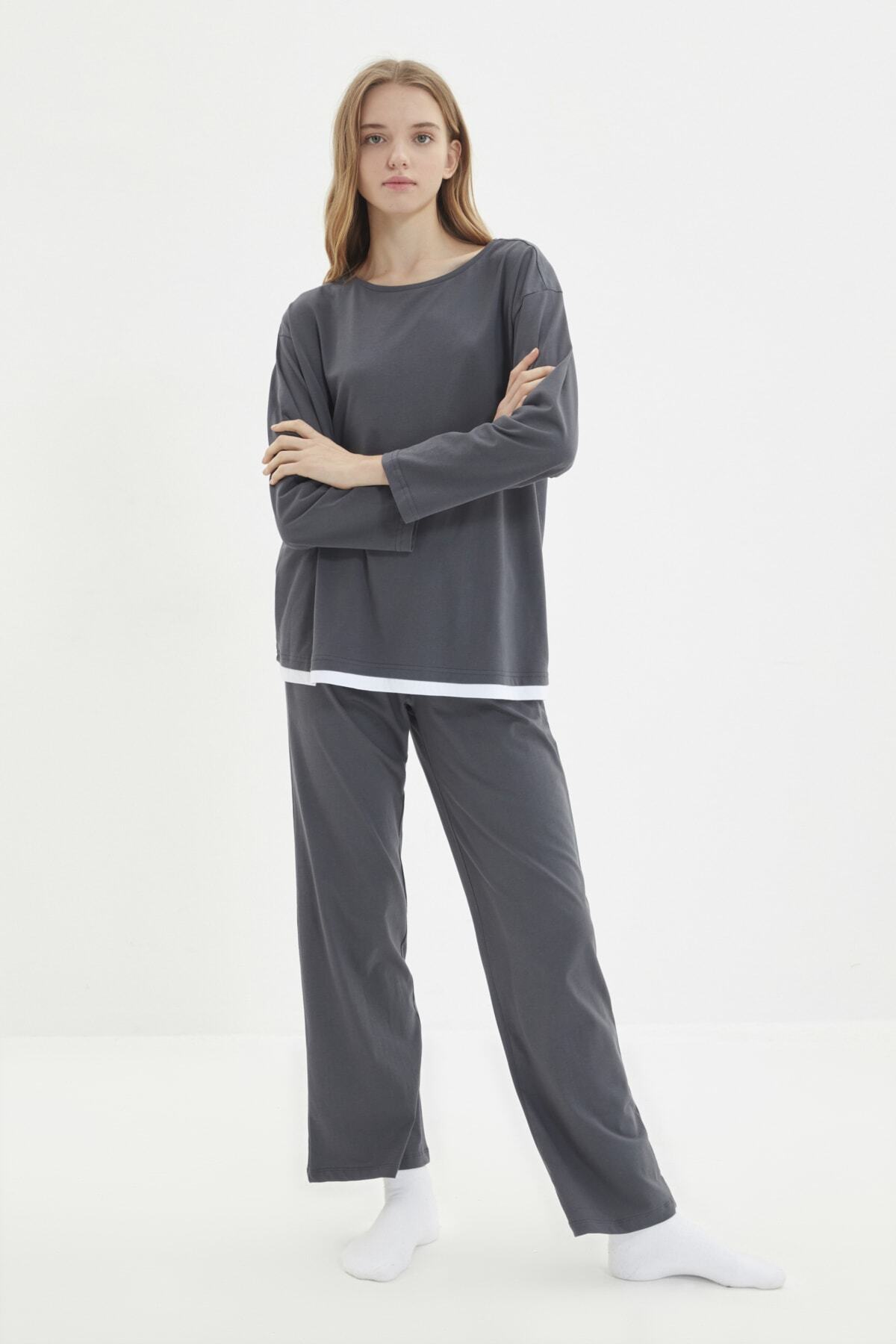 TRENDYOLMİLLA Gri Örme Pijama Takımı THMAW22PT1178