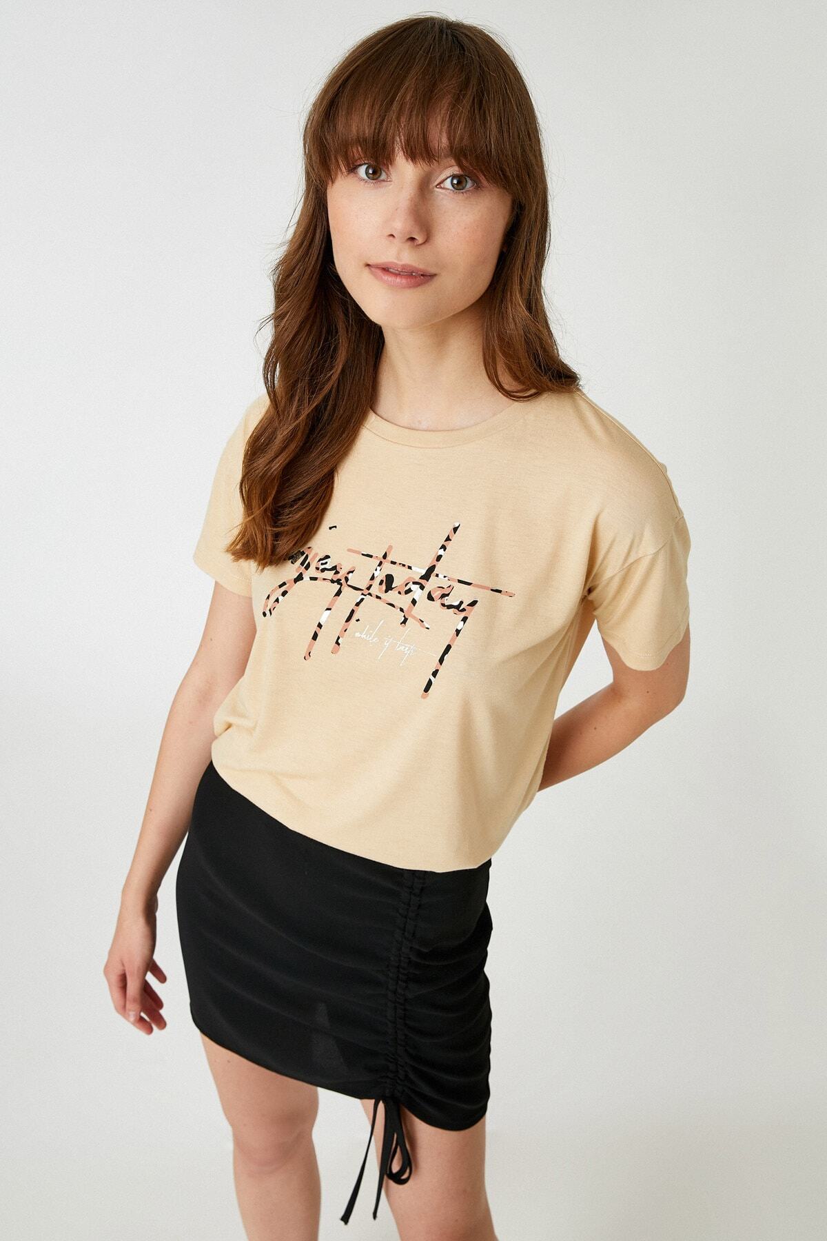 Koton Kadın Bej T-Shirt 2KAK13731EK