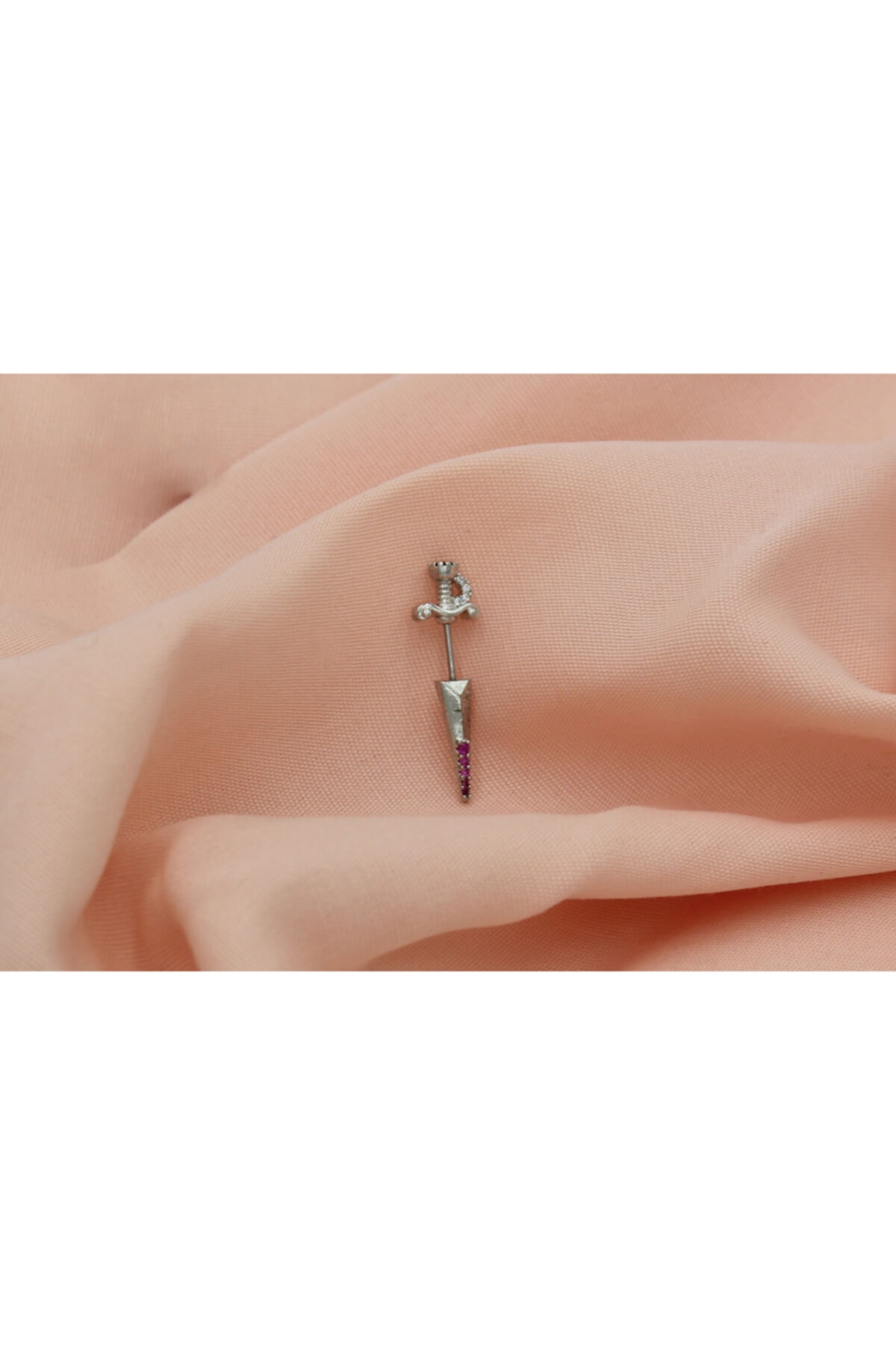 Üzüm Hoşafı Gümüş Renk Taşlı Kılıç Cerrahi Çelik Rook Piercing