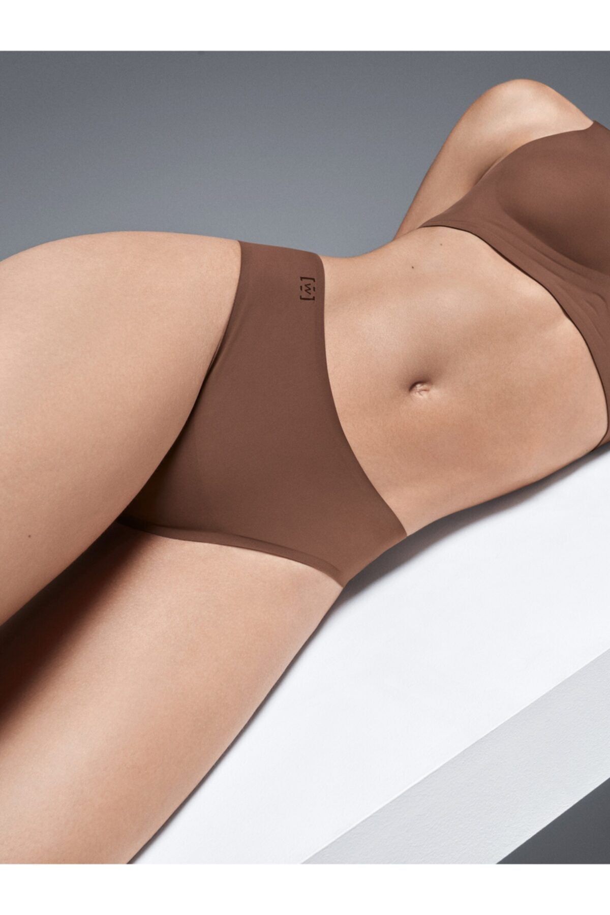 Wolford Pure String