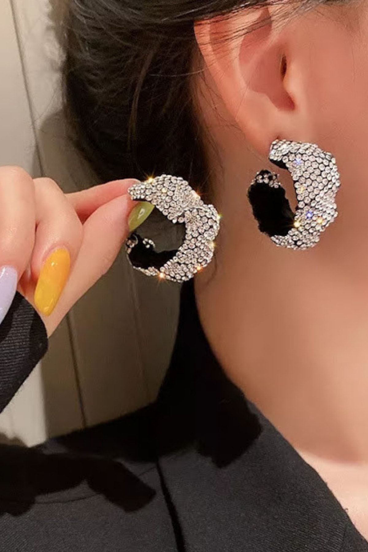 PETEK AKSESUAR Elegant Full Taşlı Kumaş Halka Küpe Beyaz