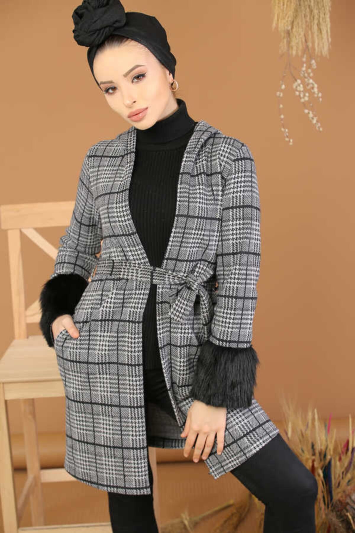 Moda Çizgi Kolları Kürklü Tesettür Ceket Gri - 5211