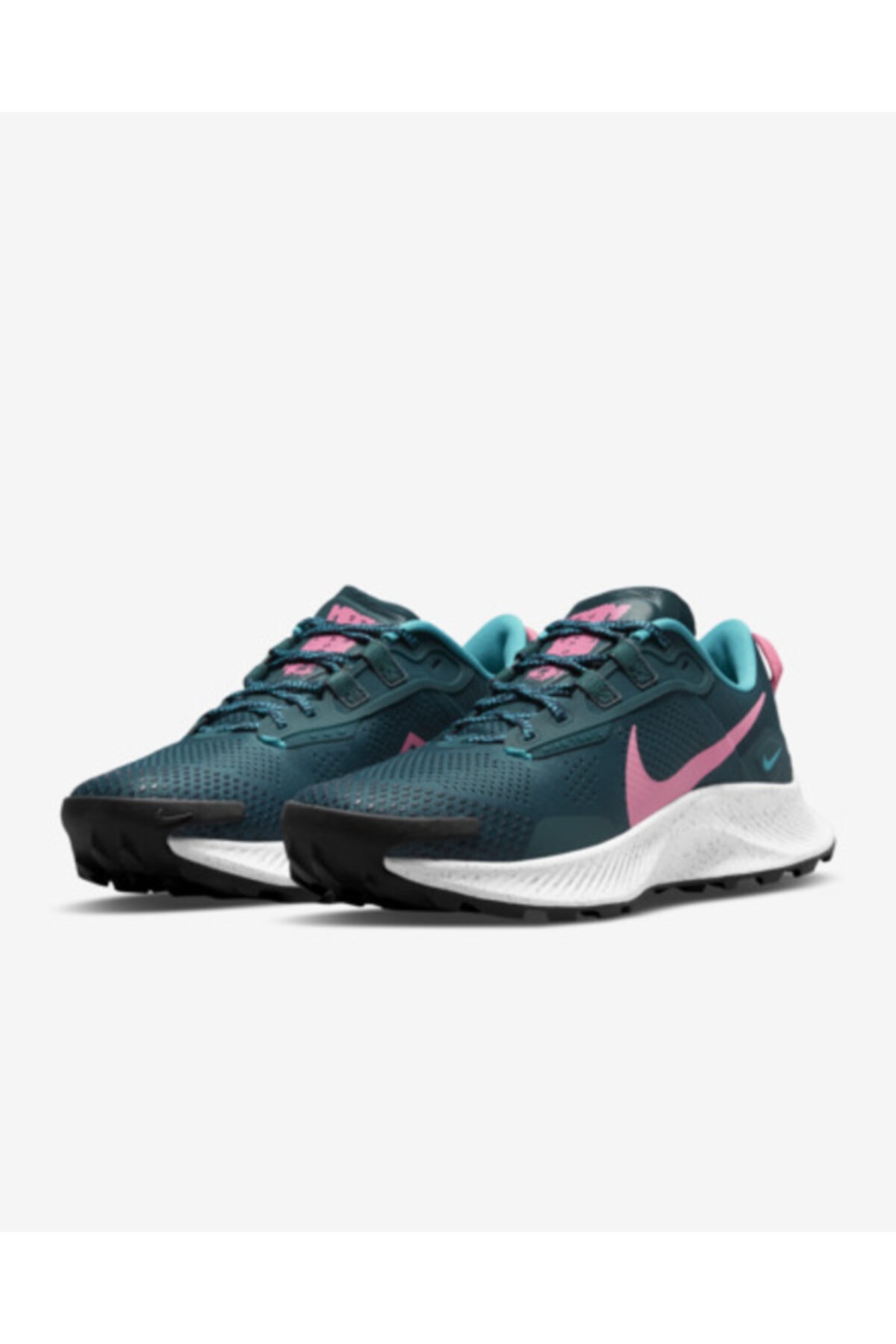 Nike Pegasus Trail 3 Koyu Yeşil Renk Kadın Koşu Ayakkabısı