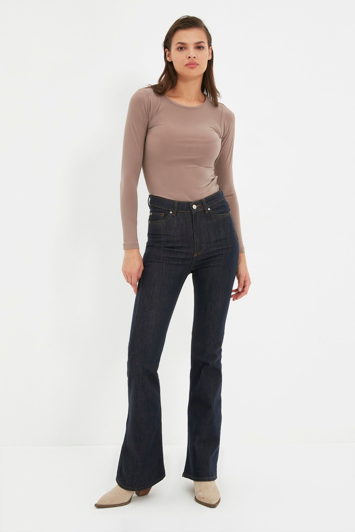 TRENDYOLMİLLA Lacivert Yüksek Bel Flare Jeans TWOAW22JE1317