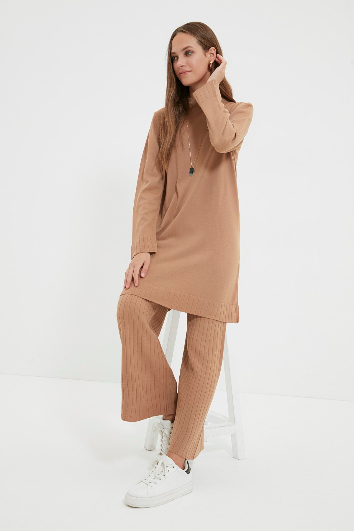Trendyol Modest Camel Bisiklet Yaka Triko Alt-Üst Takım TCTAW22US0097