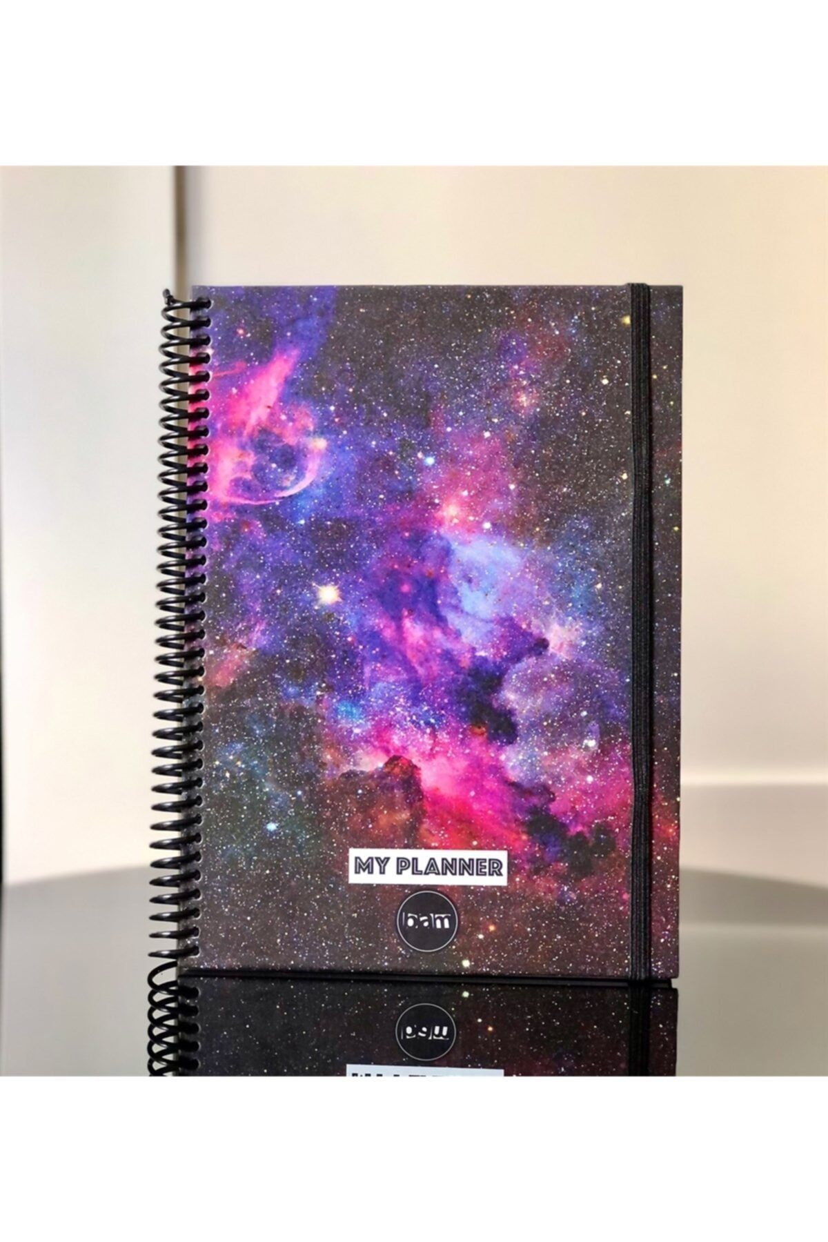Hediye Deposu Space Tarihsiz Haftalık Planlayıcı