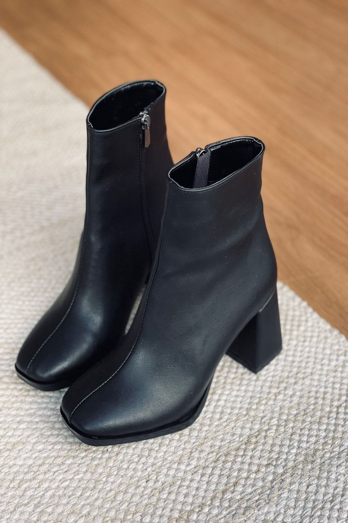 Mida Shoes Siyah Deri Fermuarlı Kadın Bot