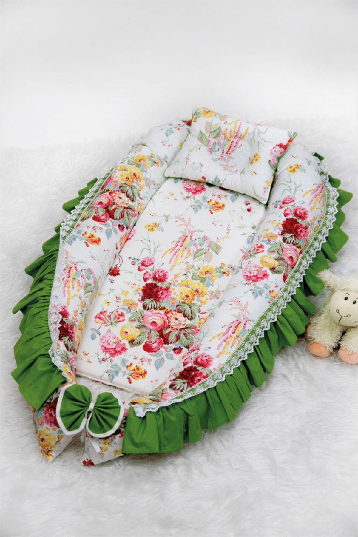 Babynest Yatak Çiçek Desenli Ve Fırfırlı