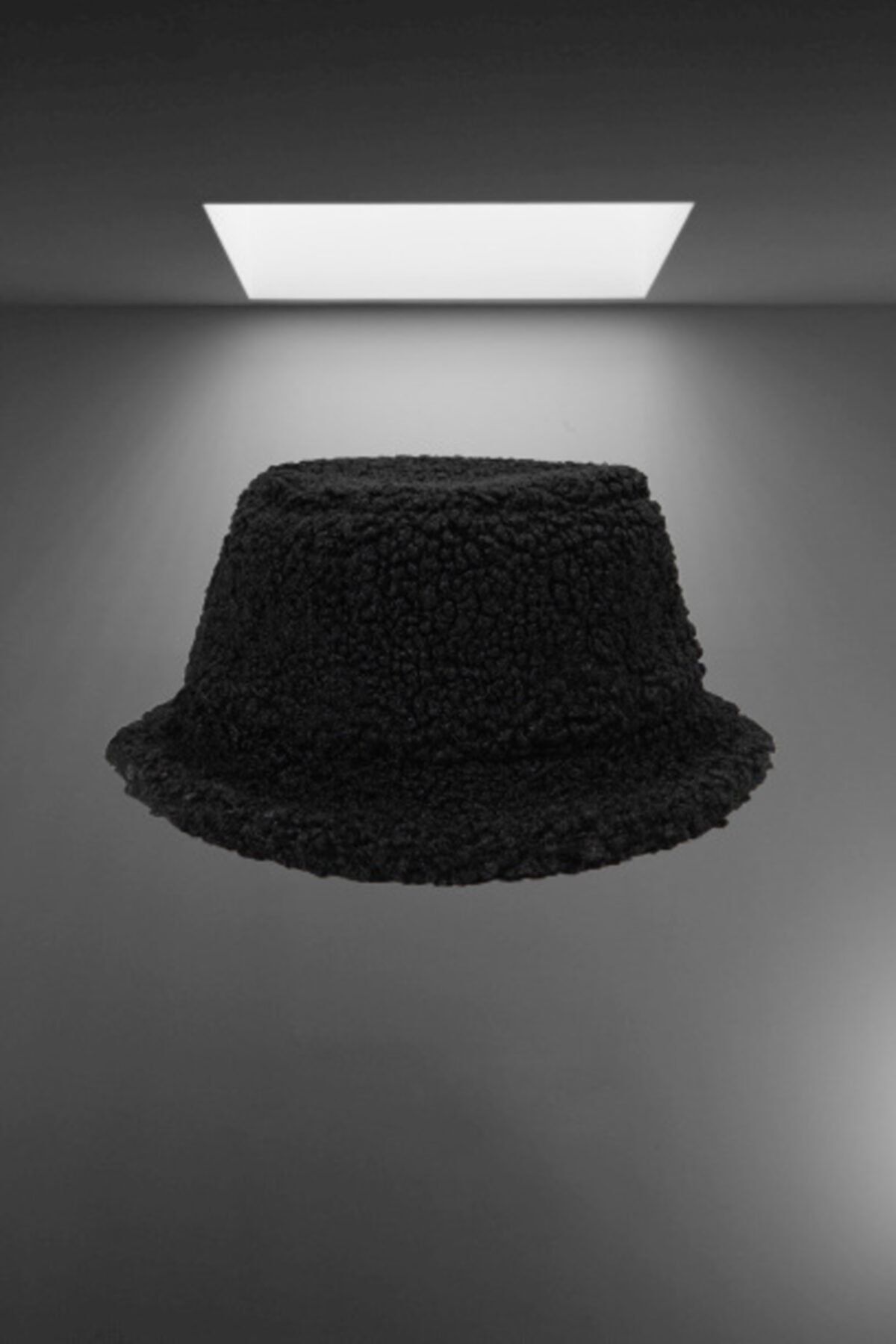 HemenALbence Peluş Siyah Bucket Şapka