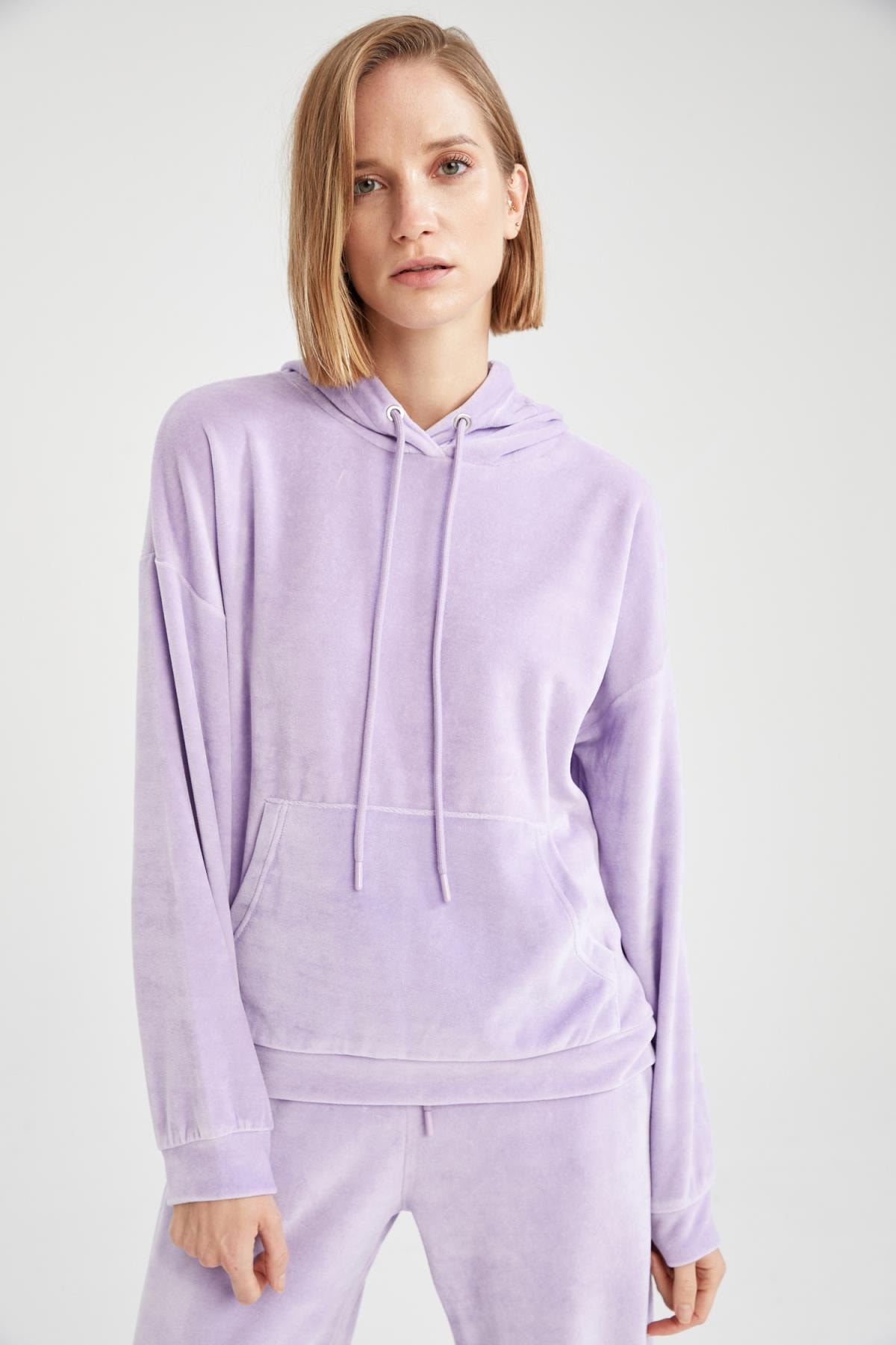 DeFacto Regular Fit Kapüşonlu Cepli Uzun Kollu Sweatshirt