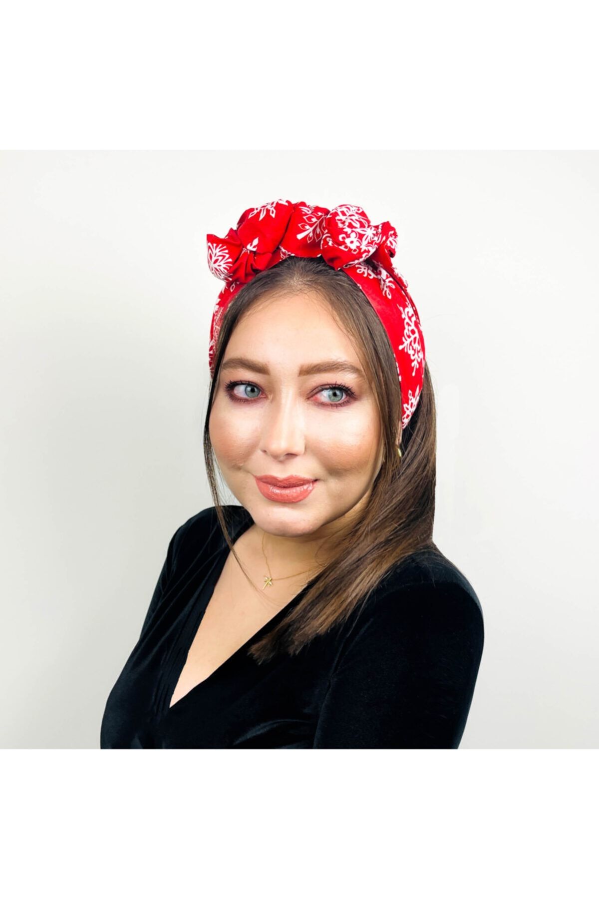 Lovesome Yeni Yıl Kırmızıya Beyaz Kar Tanesi Afrika Model Telli Kadın Yılbaşı Saç Bandı Bandana