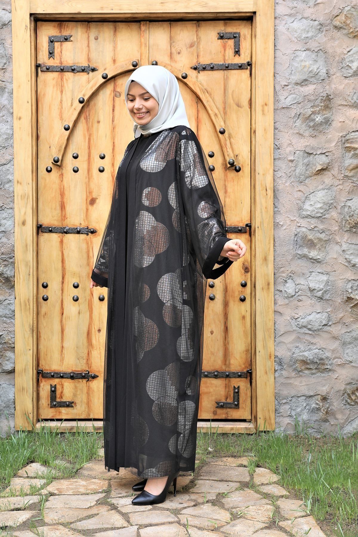 Nisaca İki Katlı Tül Kumaş Sim Detaylı Tesettür Abaya