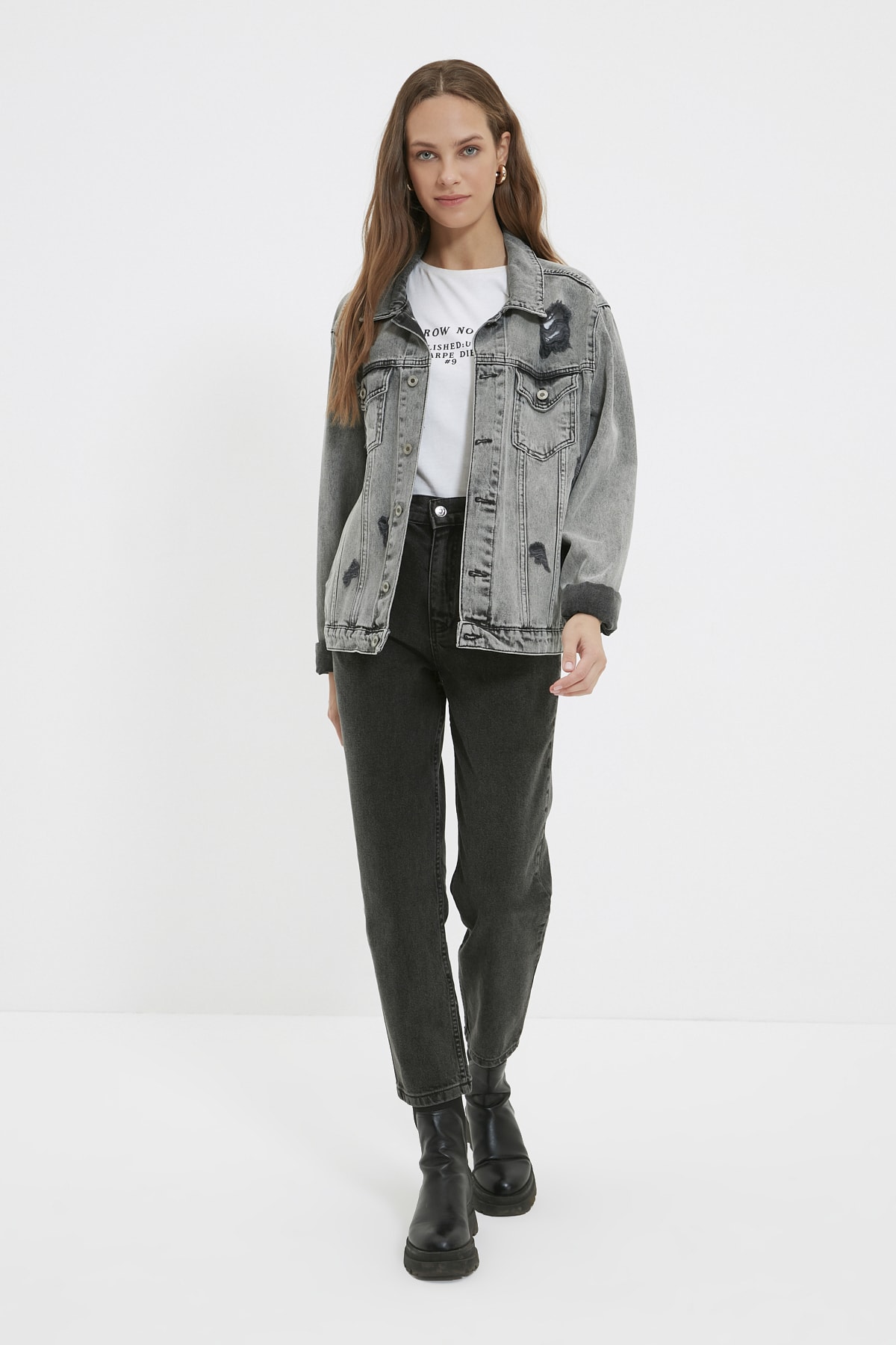 Trendyol Modest Antrasit Yüksek Bel Düğme Kapama Beli Lastikli Mom Jeans TCTAW22JE1137