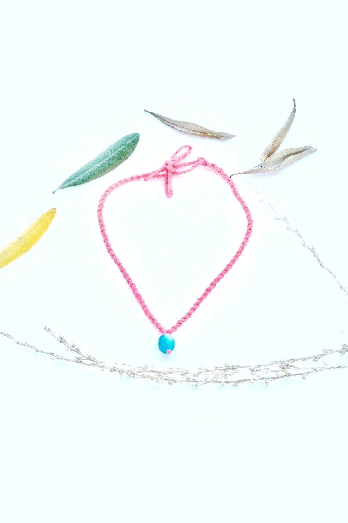 Macralien doğaltaş ve tasarım ürünler Macralien Makrome Senegal Saç Stil Döngü Tasarım Kadın Mavi Sedef Doğal Taş Pembe 40cm Klipsli Kolye