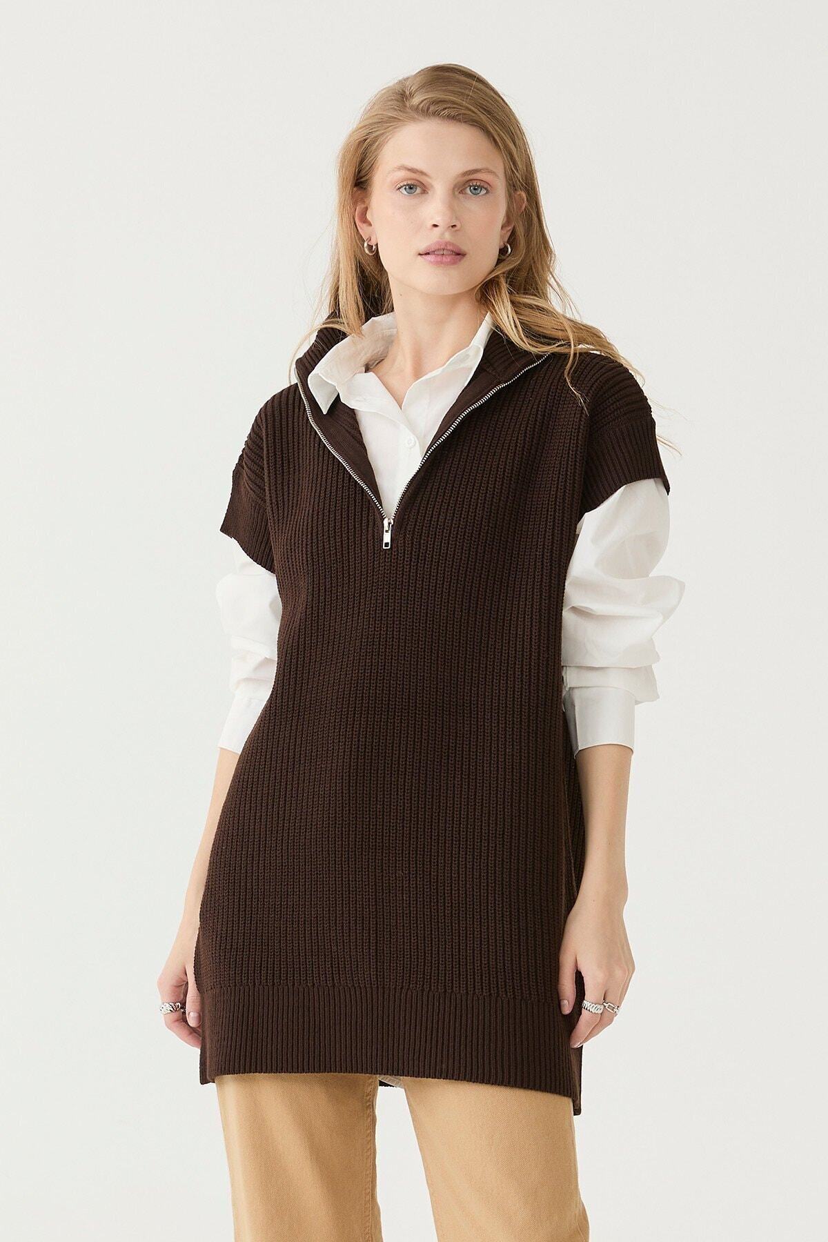 Suud Collection Acı Kahve Fermuarlı Triko Süveter