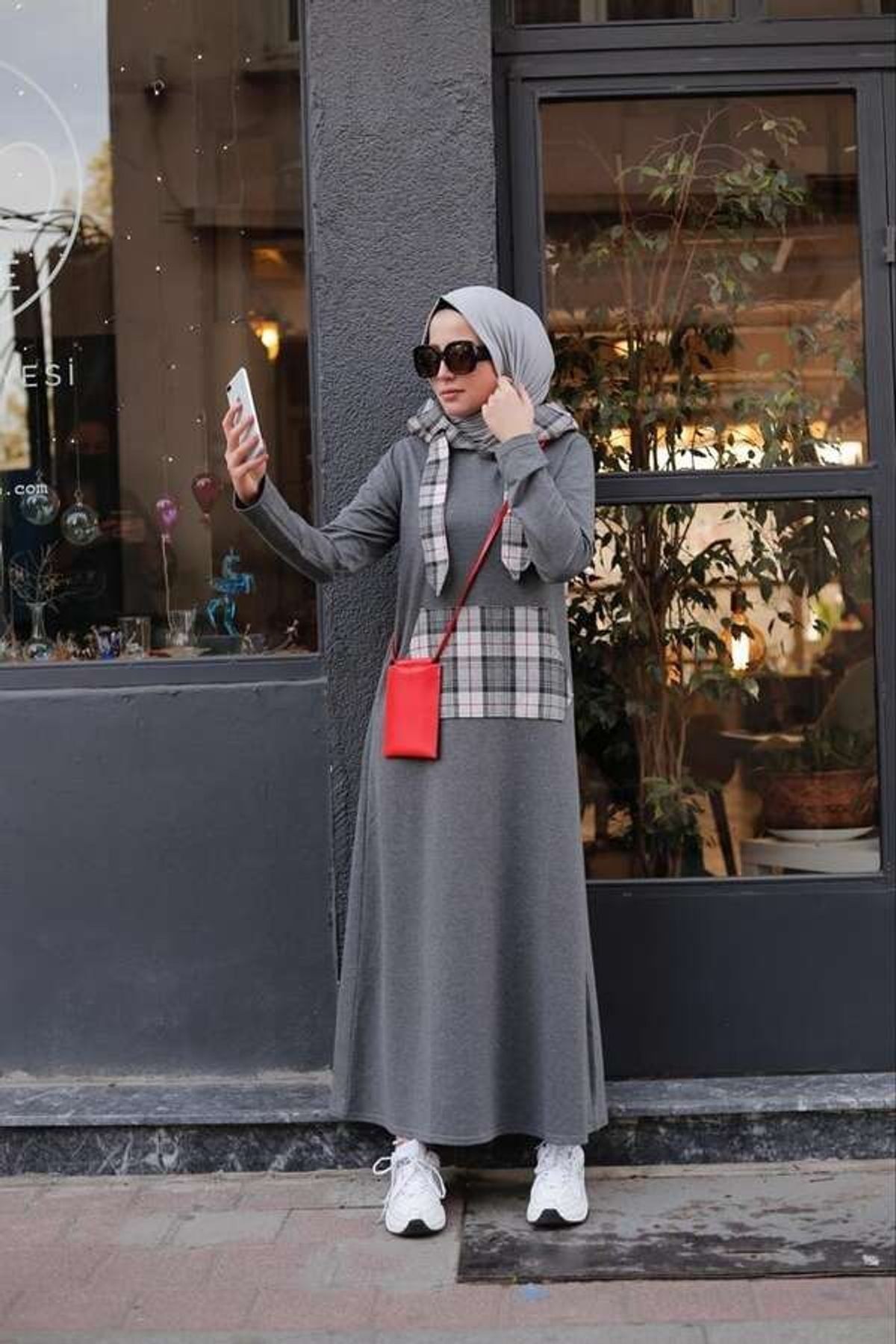 ESRA KEKÜLLÜOĞLU Zümrüt Ekose-gri