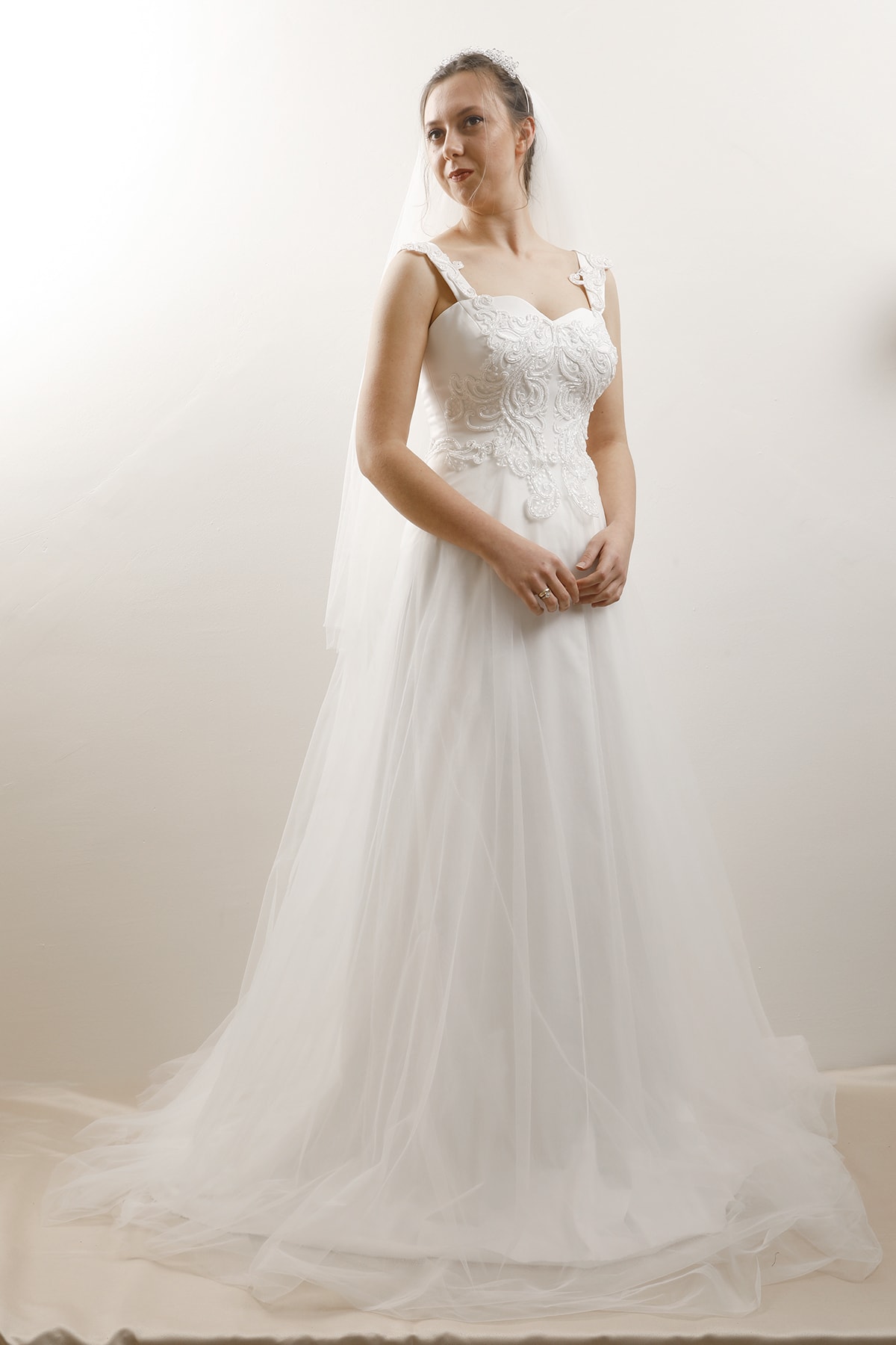 VENÜS MODA by Pınar Kadın Beyaz Ren Sedef Boncuk Işli A Kesim Gelinlik / Nikah Elbisesi