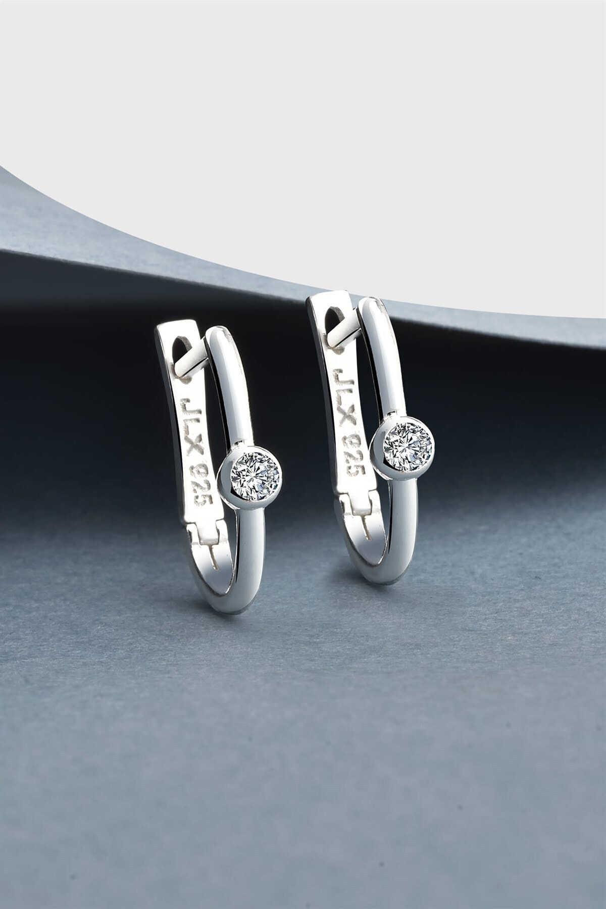 jelux silver Zirkon Tek Taş Trend Ataç Gümüş Küpe