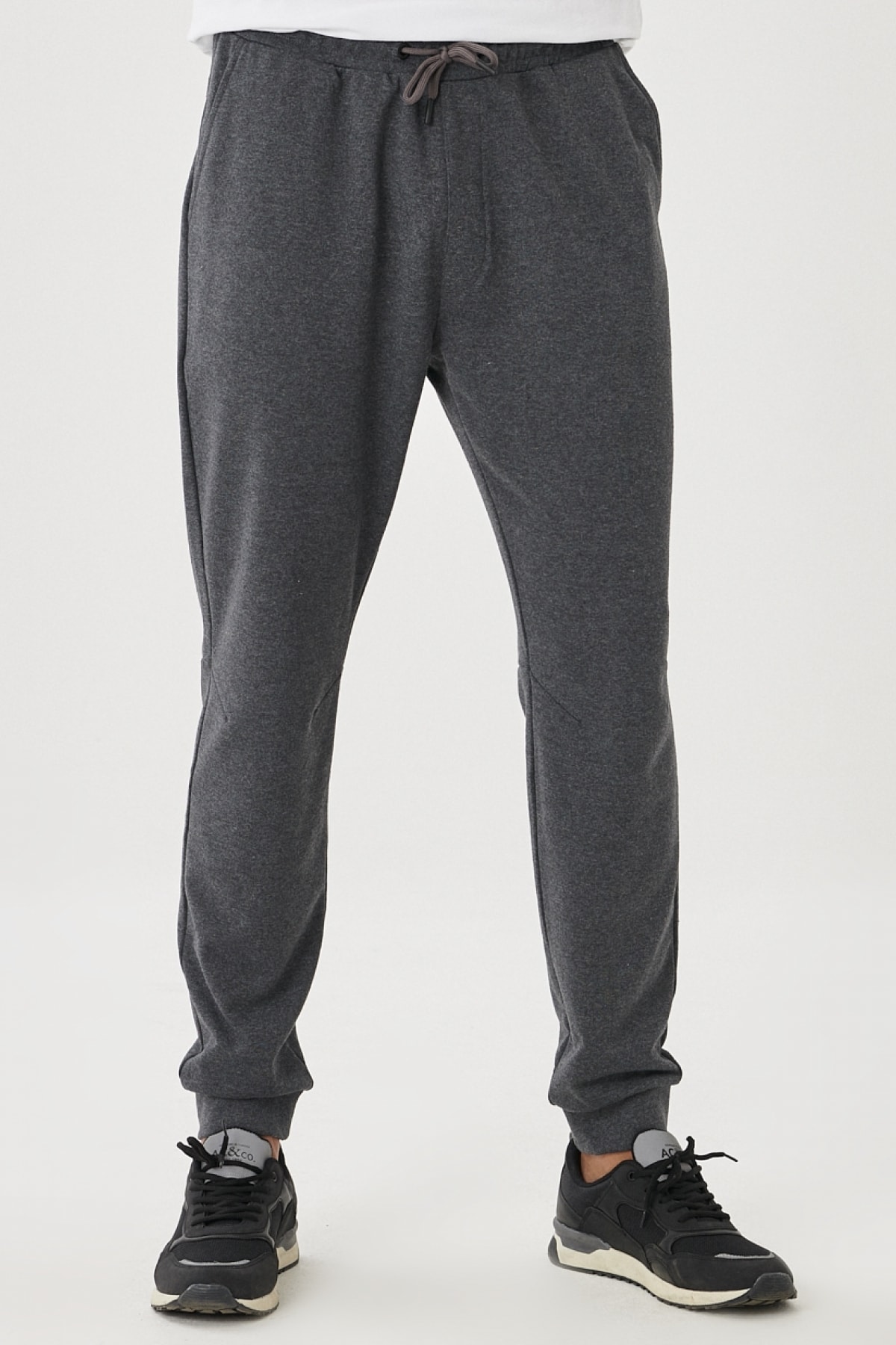 AC&Co / Altınyıldız Classics Erkek Antrasit Standart Fit Beli ve Paçası Lastikli Günlük Rahat Spor Eşofman Altı