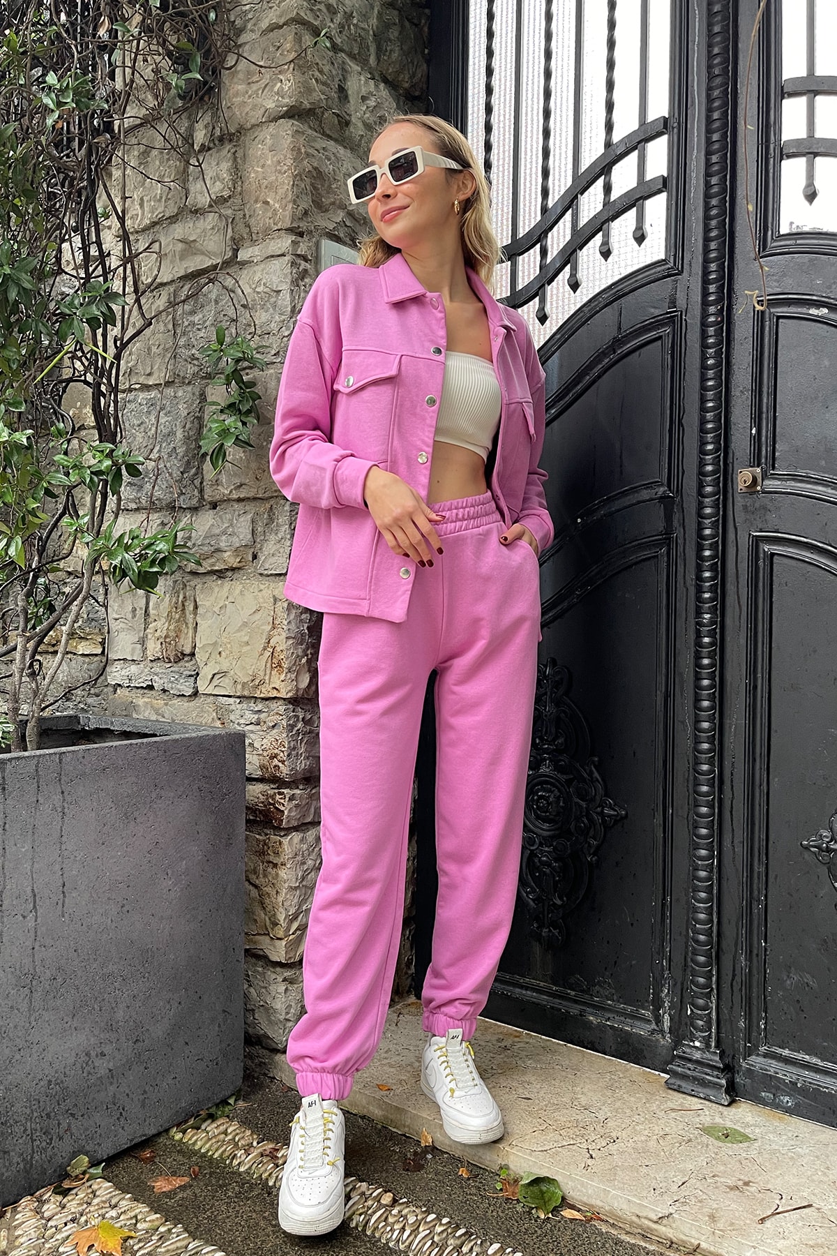 SHELOVEIT Şeker Pembe Çıtçıtlı Gömlek Jogger Takım