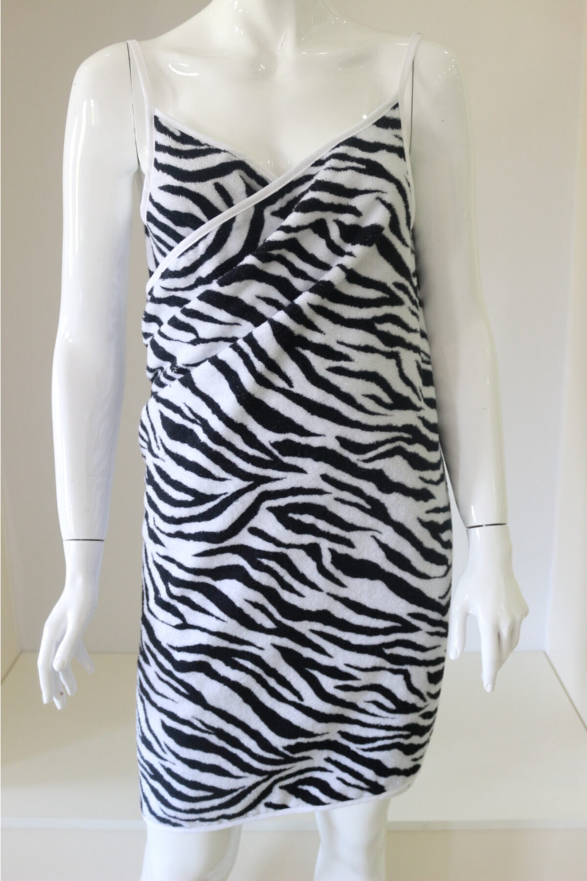 Ender Home Baskılı Plaj Elbisesi Havuz Kıyafeti Hamam Sauna Eteği Peştamal-Zebra Baskılı-Beyaz  Biyeli