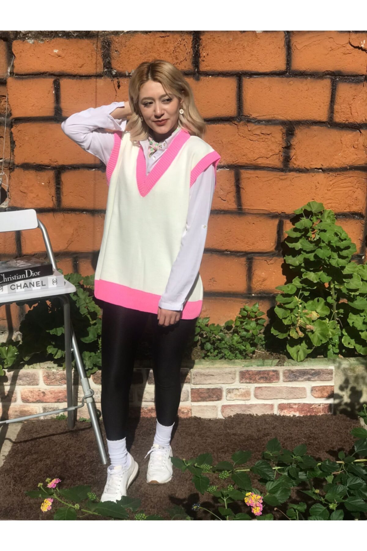 NEED BUTİK Beyaz Pembe Detaylı Süveter