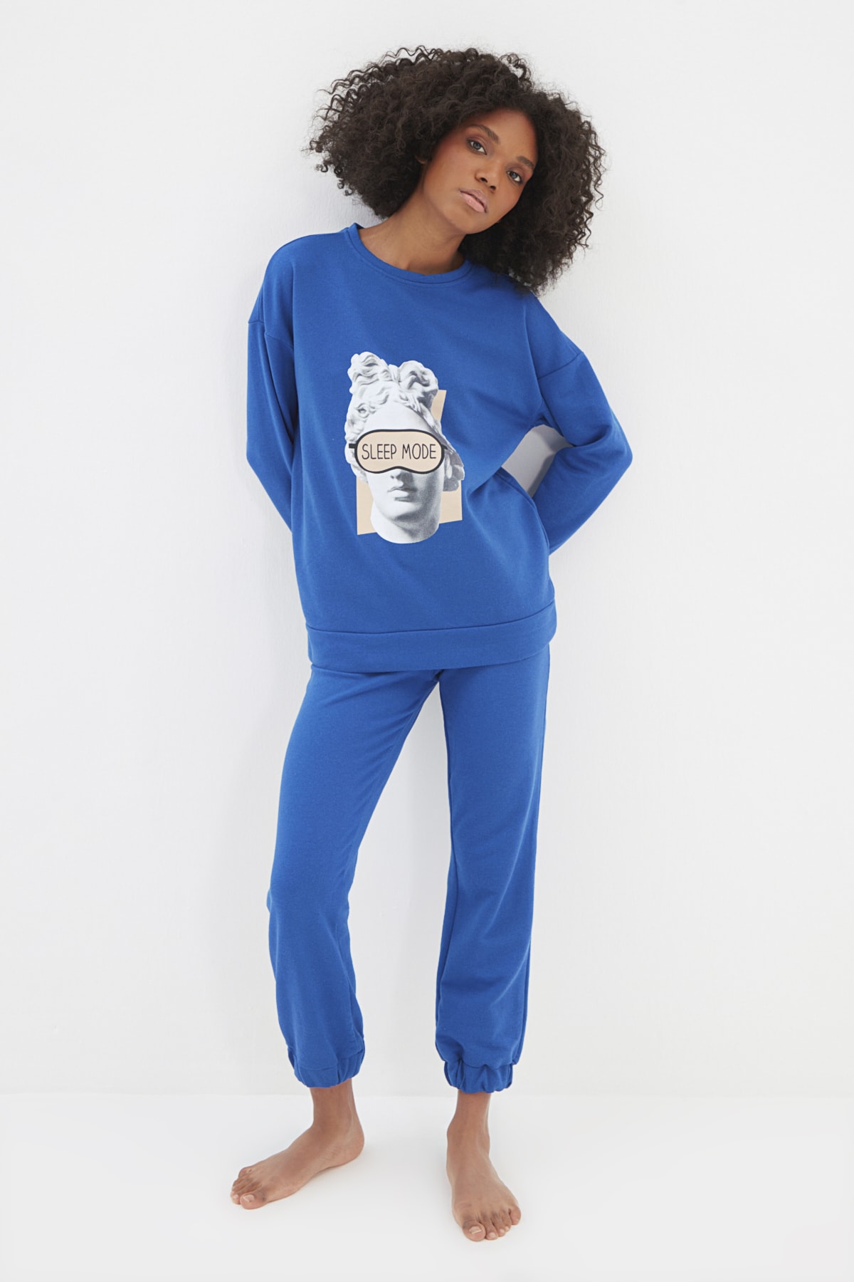 TRENDYOLMİLLA Lacivert Baskılı Örme Pijama Takımı THMAW22PT1061