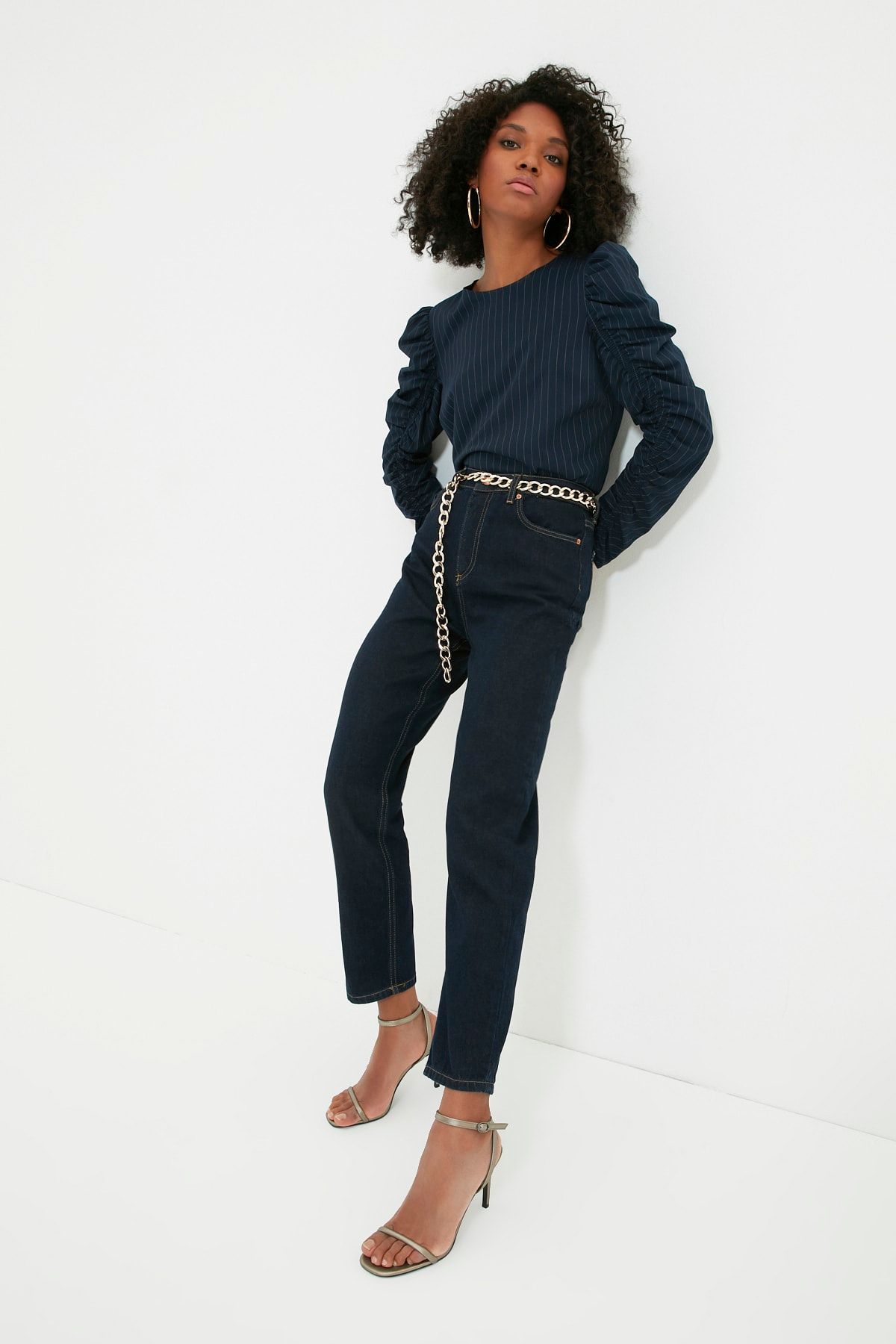 TRENDYOLMİLLA Lacivert Yüksek Bel Mom Jeans TWOAW22JE1409