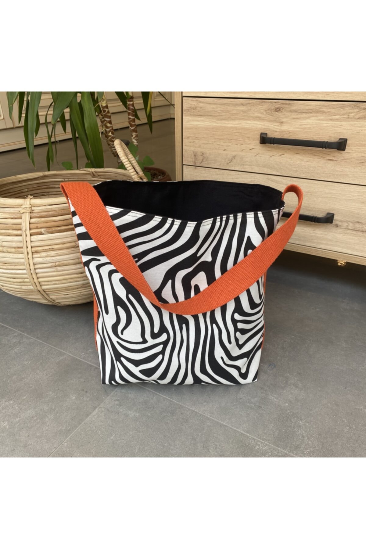 Kiiro Turuncu Askılı Zebra Büyük Boy Çanta