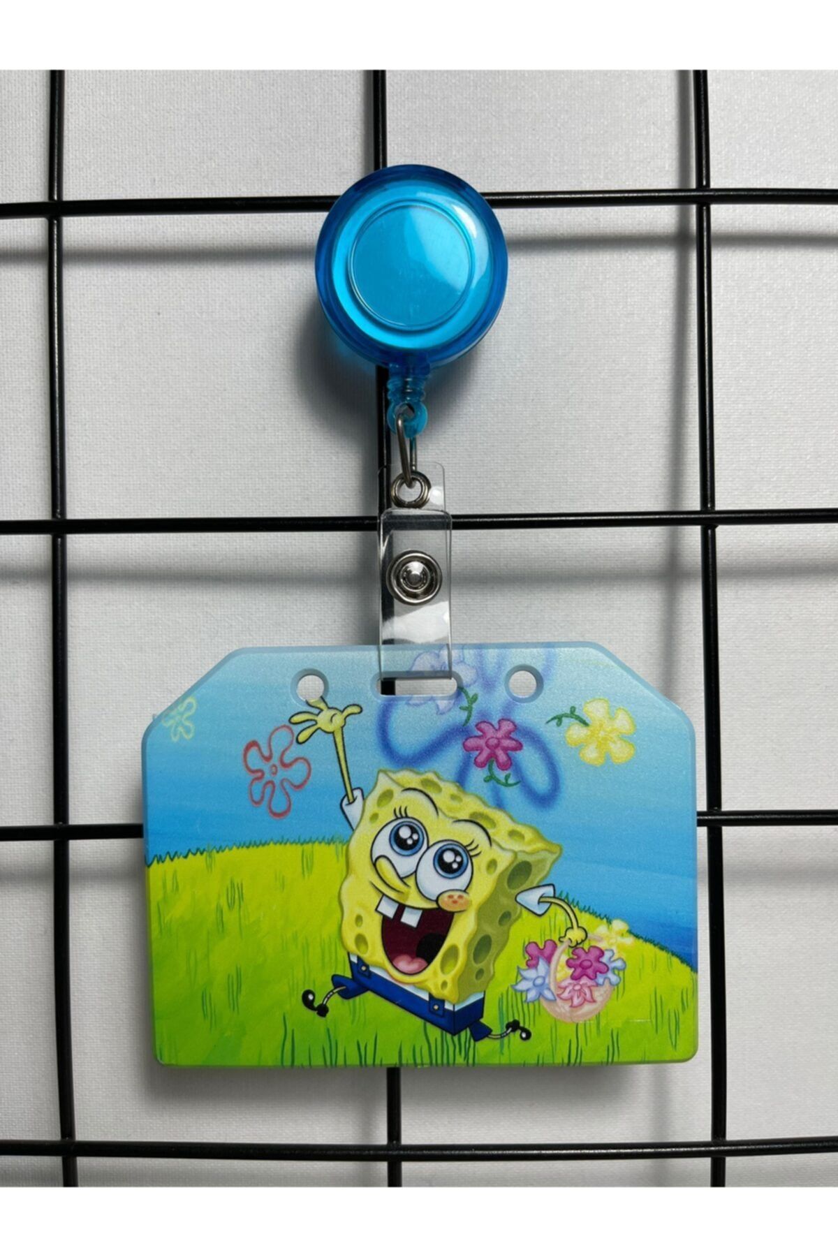 KÜP AKSESUAR Sünger Bob Kare Şort Yaka Kart Kılıfı