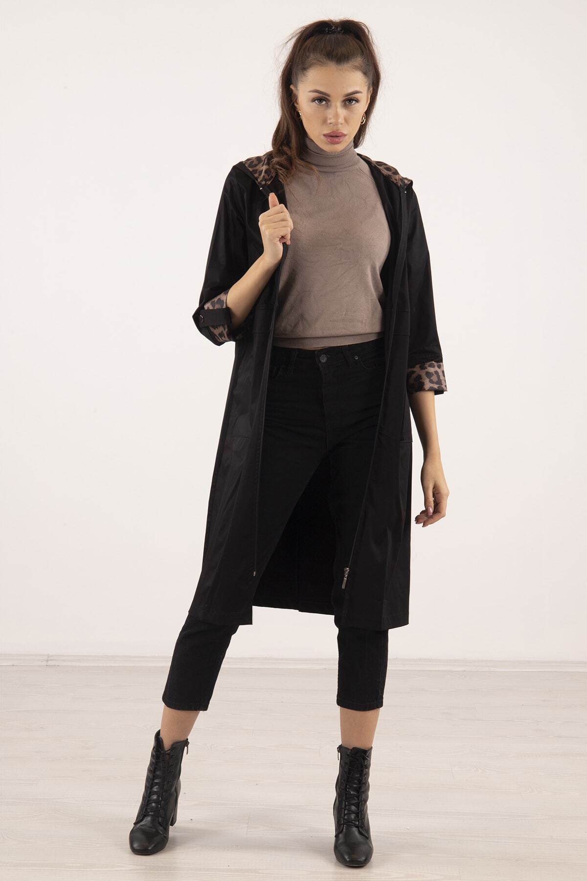 Feminist Siyah Leopar Desen Kadın Yağmurluk 31050576