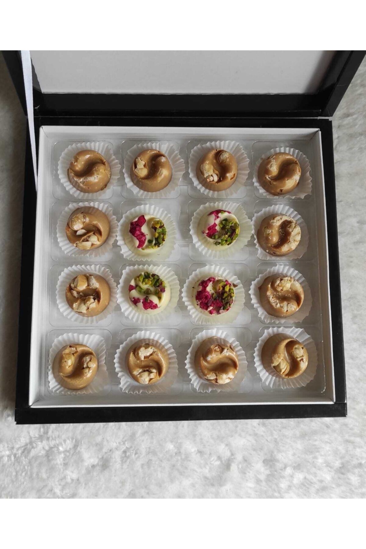 MEMCHOCOLATE Callebaut 16'lı Spesial Kutu