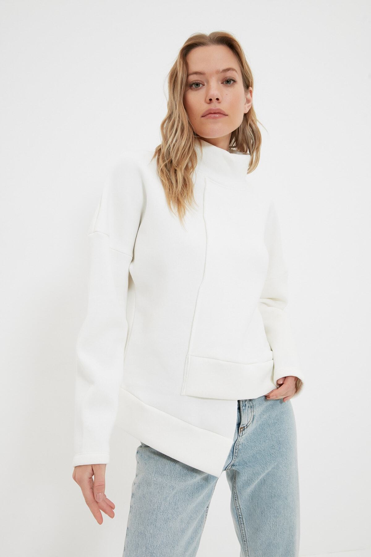 TRENDYOLMİLLA Ekru Basic Örme Sweatshirt TWOAW22SW1775