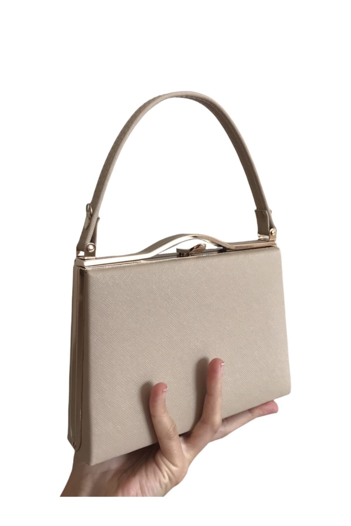 Abiye Butik Çanta Bej Rengi Wristled Model Kulplu Zincirli Abiye Kadın Çantası