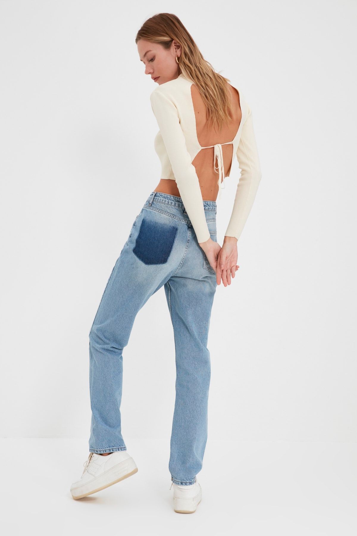 TRENDYOLMİLLA Mavi Cep Detaylı Yüksek Bel Bootcut Jeans TWOAW22JE1175