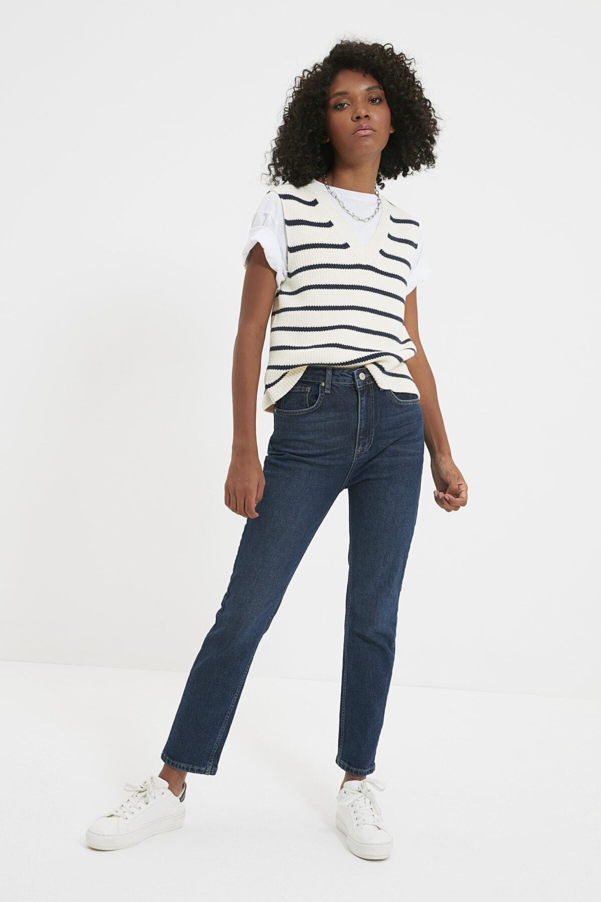 TRENDYOLMİLLA Lacivert Yüksek Bel Slim Jeans TWOAW22JE1291