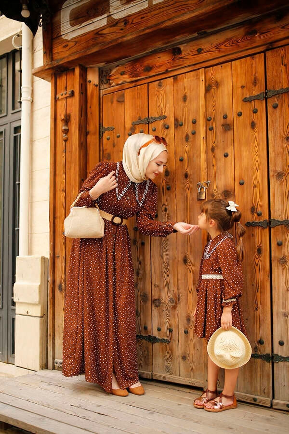 ESRA KEKÜLLÜOĞLU Puantiyeli Elbise Hürrem-kahve