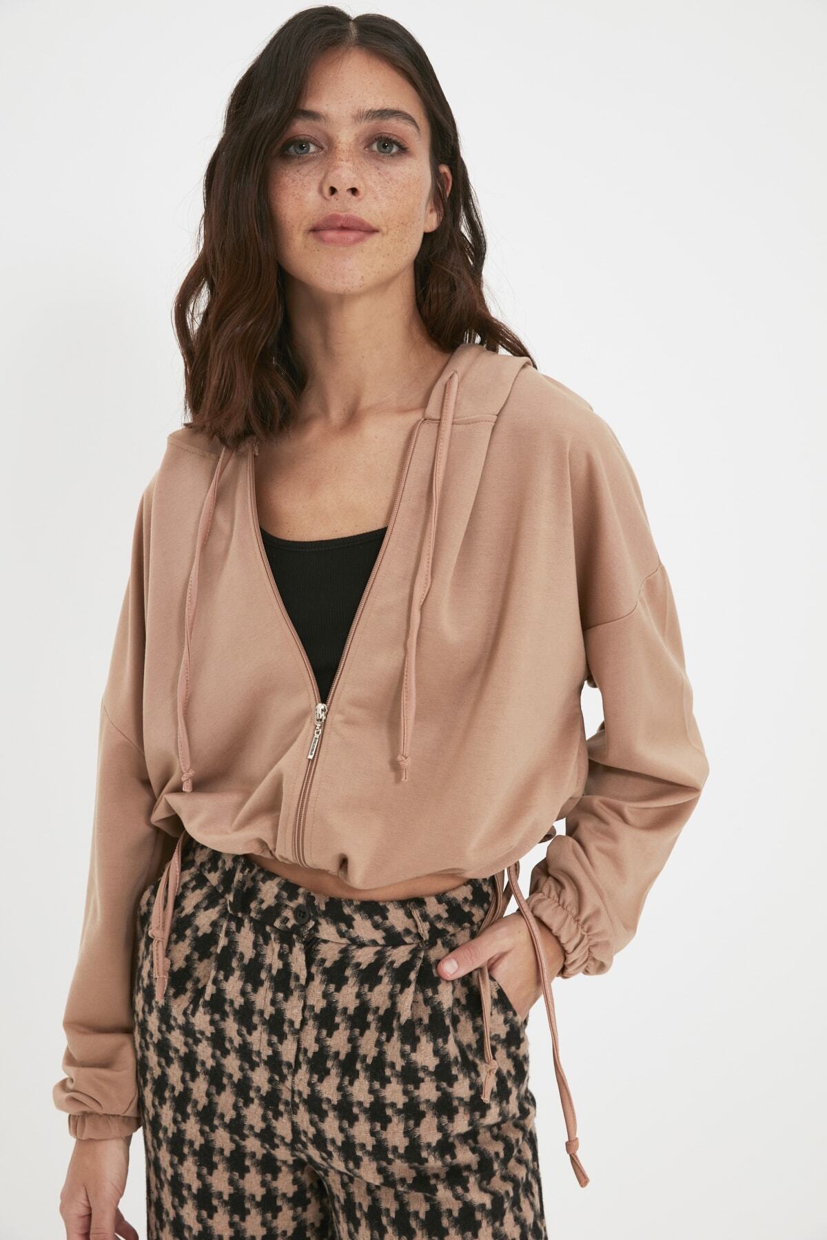 TRENDYOLMİLLA Camel Basic İnce Örme Sweatshirt TWOAW22SW1576