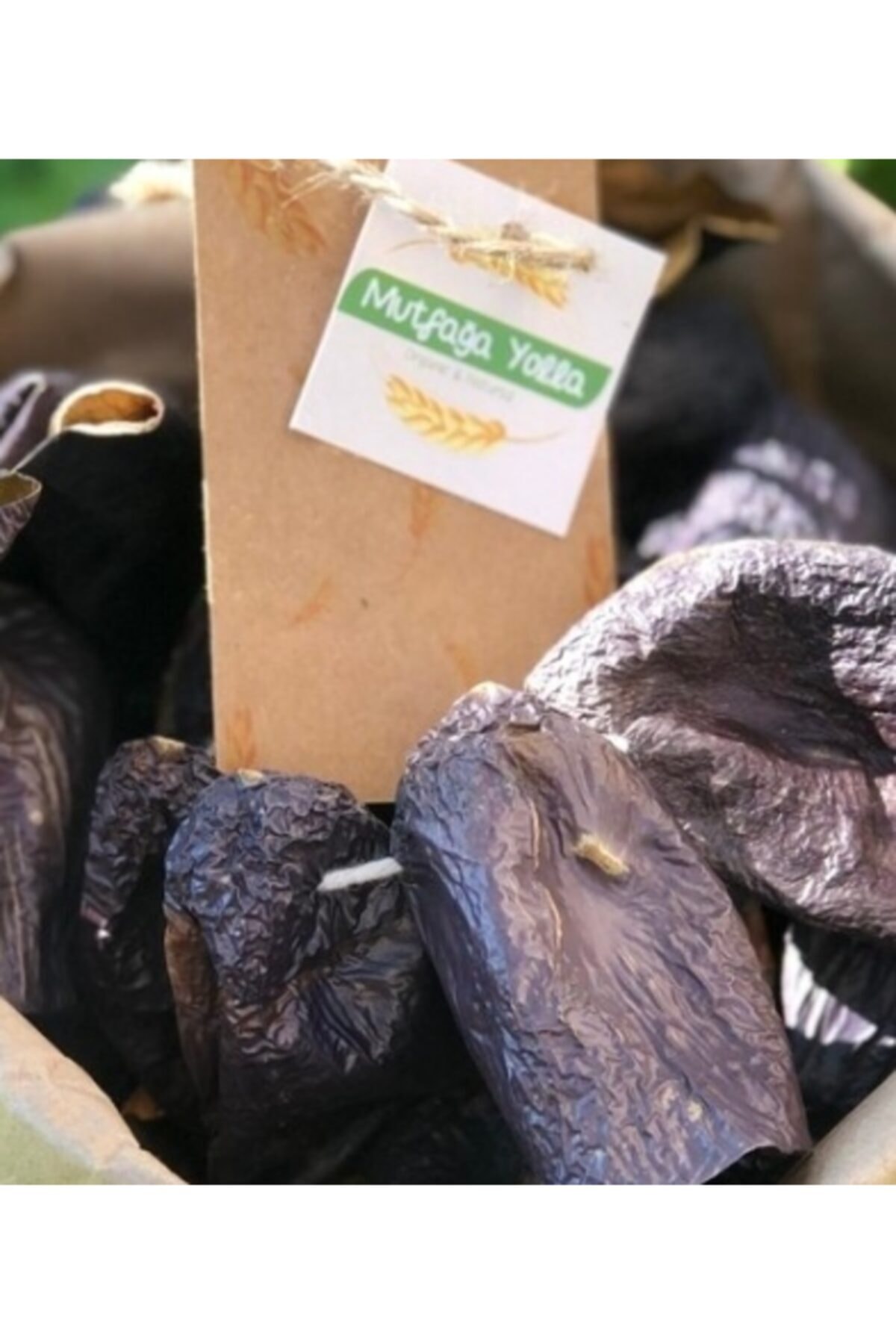 Mutfağa Yolla Güneşte Kurutulmuş Dolmalık Patlican