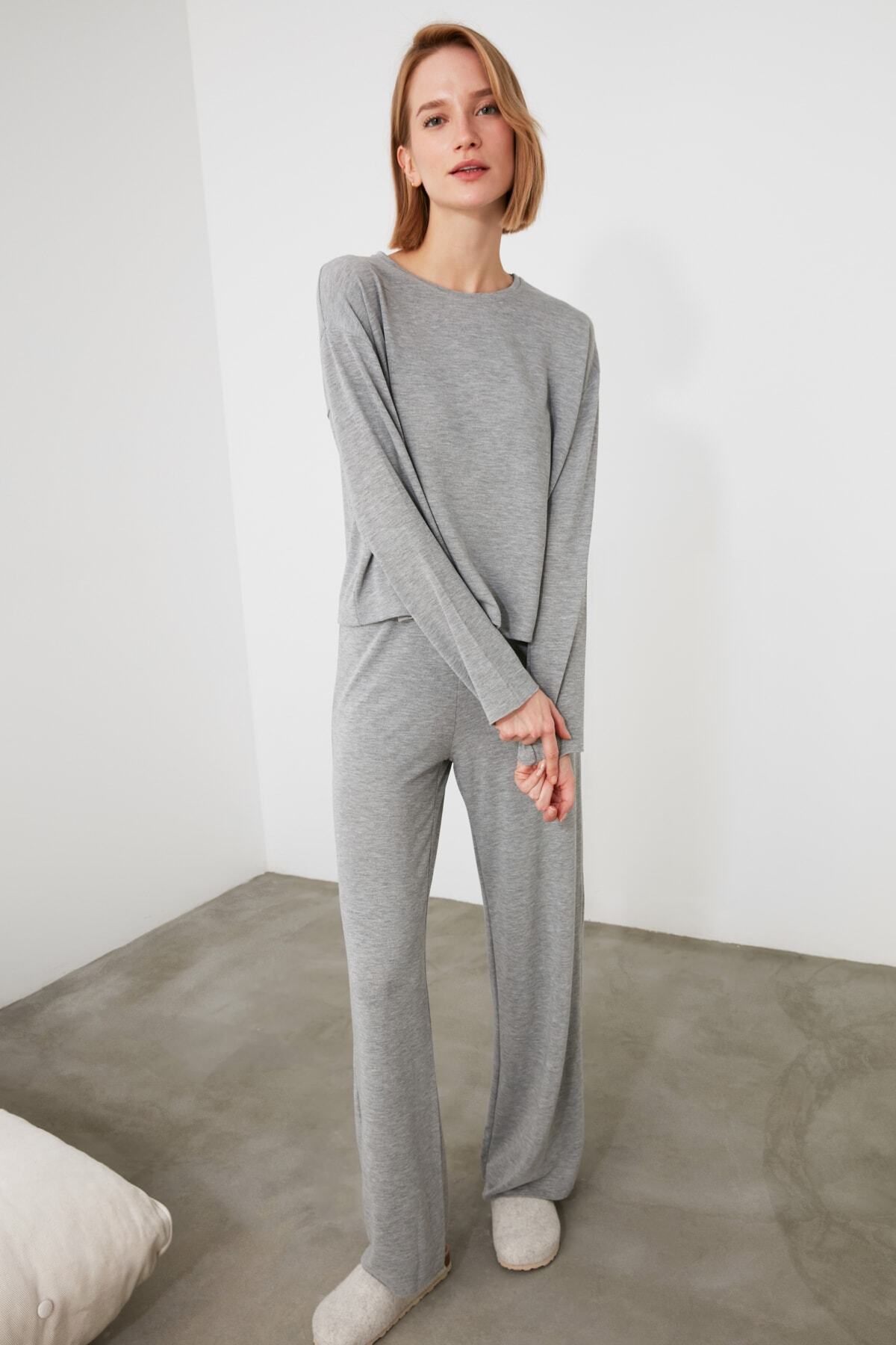 TRENDYOLMİLLA Gri Örme Pijama Takımı THMAW21PT0684