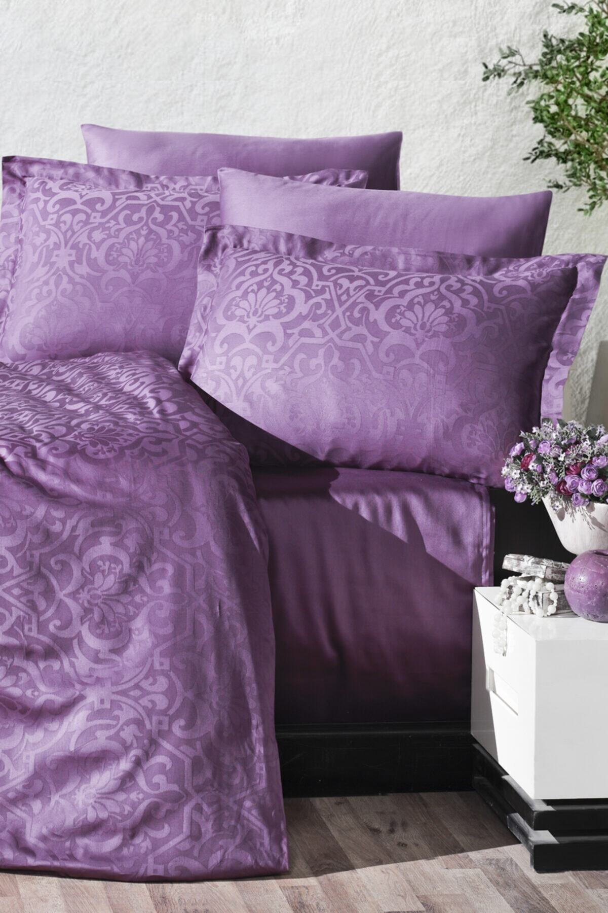 Pierre Cardin Jakarli Saten Nevresim Takimi Cift Kisilik Valencia Murdum Fiyati Yorumlari Trendyol