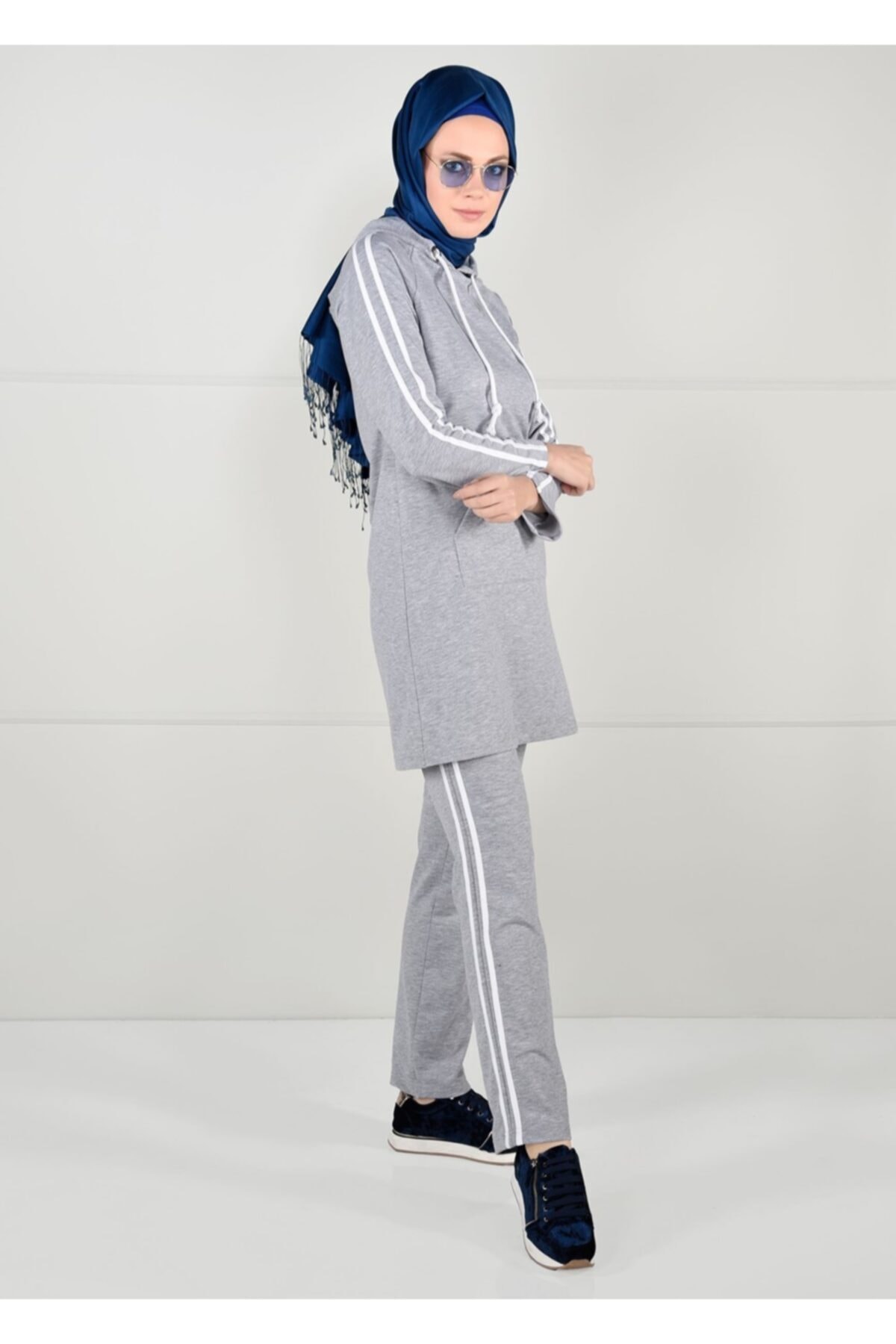 TRENDTESETTÜR Kadın Gri Yanları Şerit Detaylı Eşofman Altı 1500