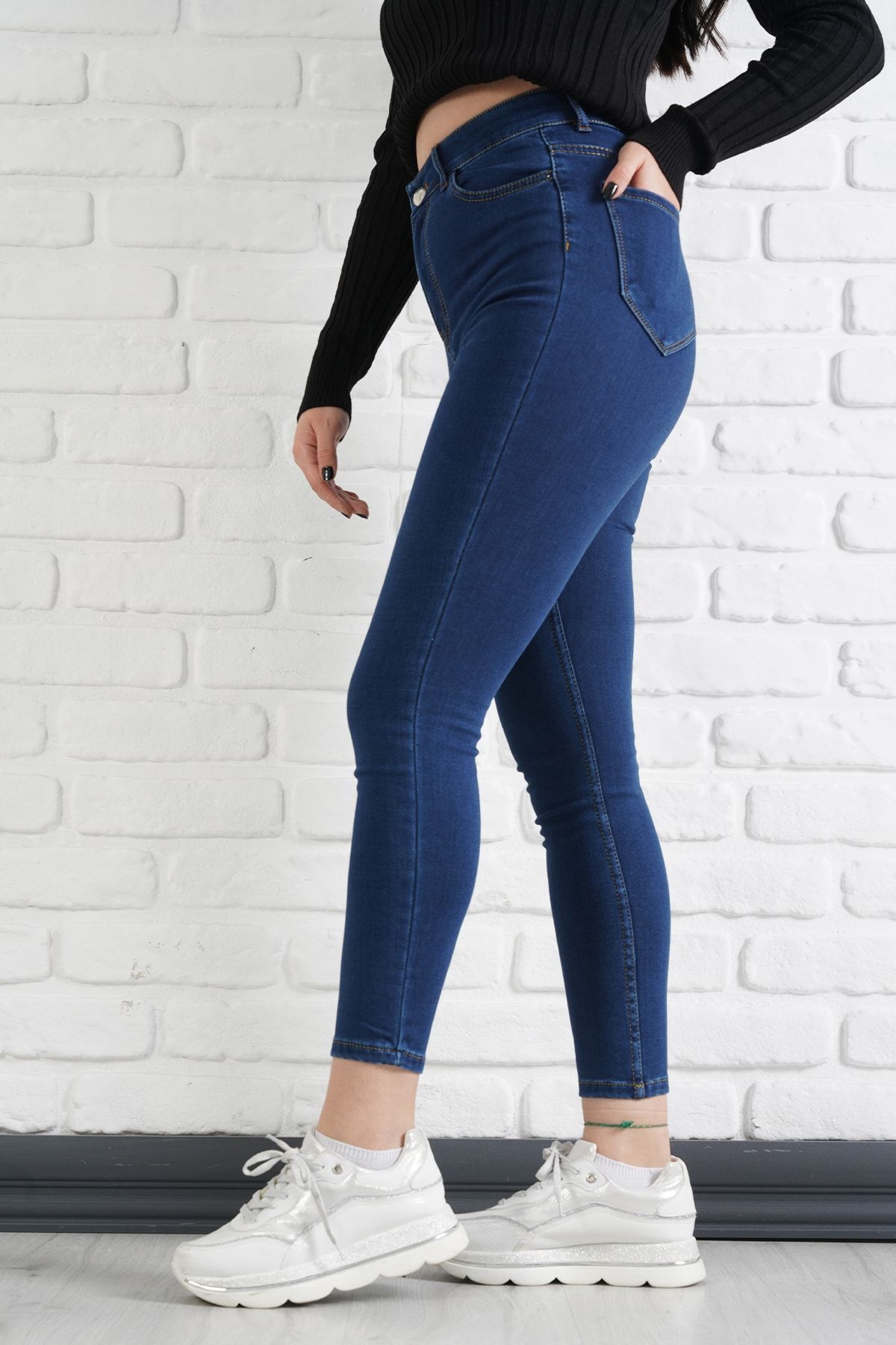 Manga Kadın Yüksek Bel Dar Paça Likralı Jeans