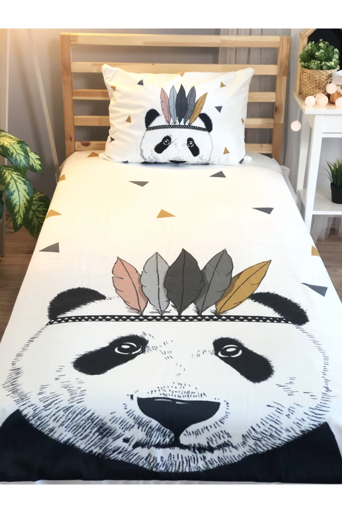 Lolla Dijital Baskı Maceracı Panda Kadife Örtü Yastık Seti 373