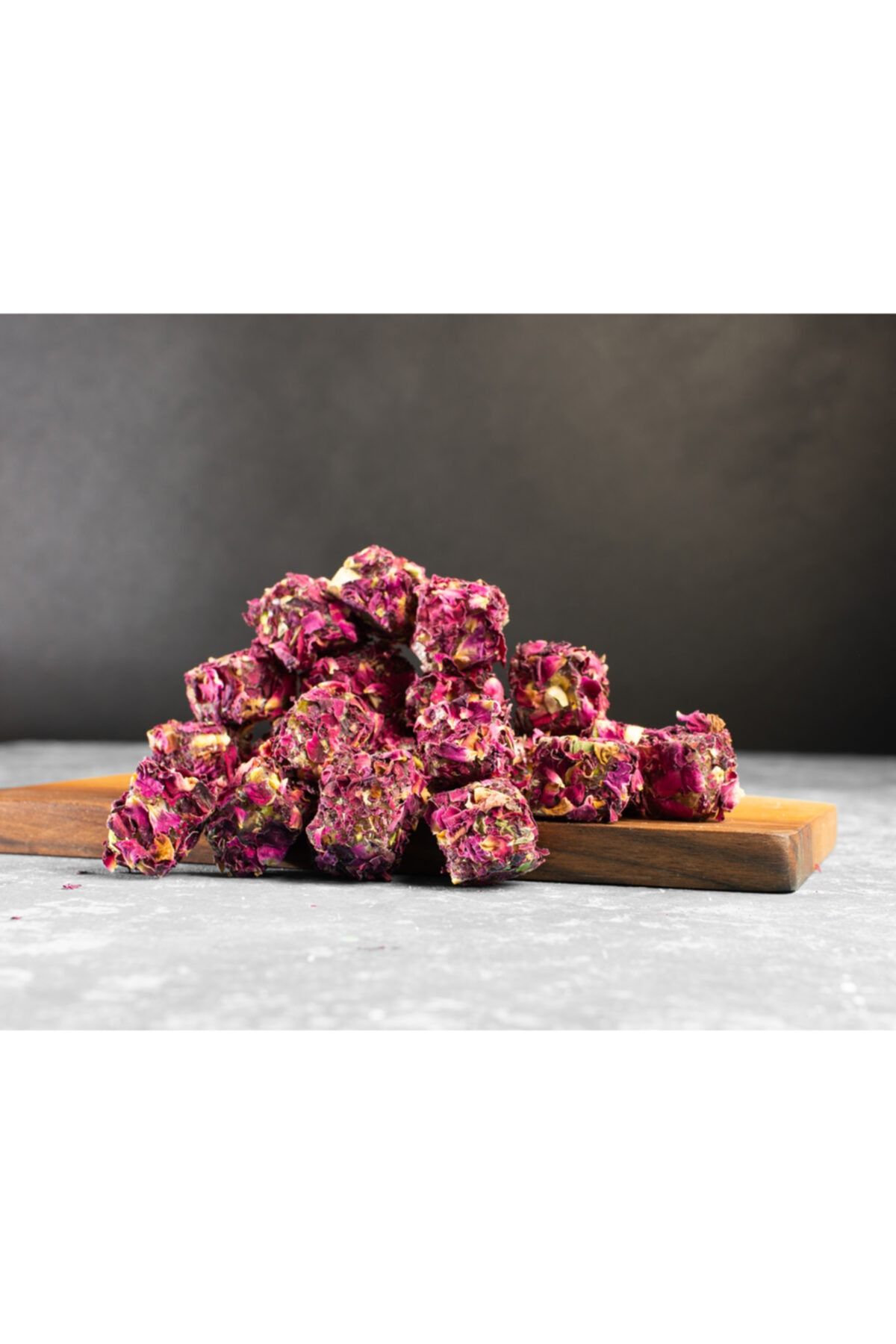 ARİF ŞEKERLEME Gül Yapraklı Antep Fıstıklı Lokum (1 Kg)