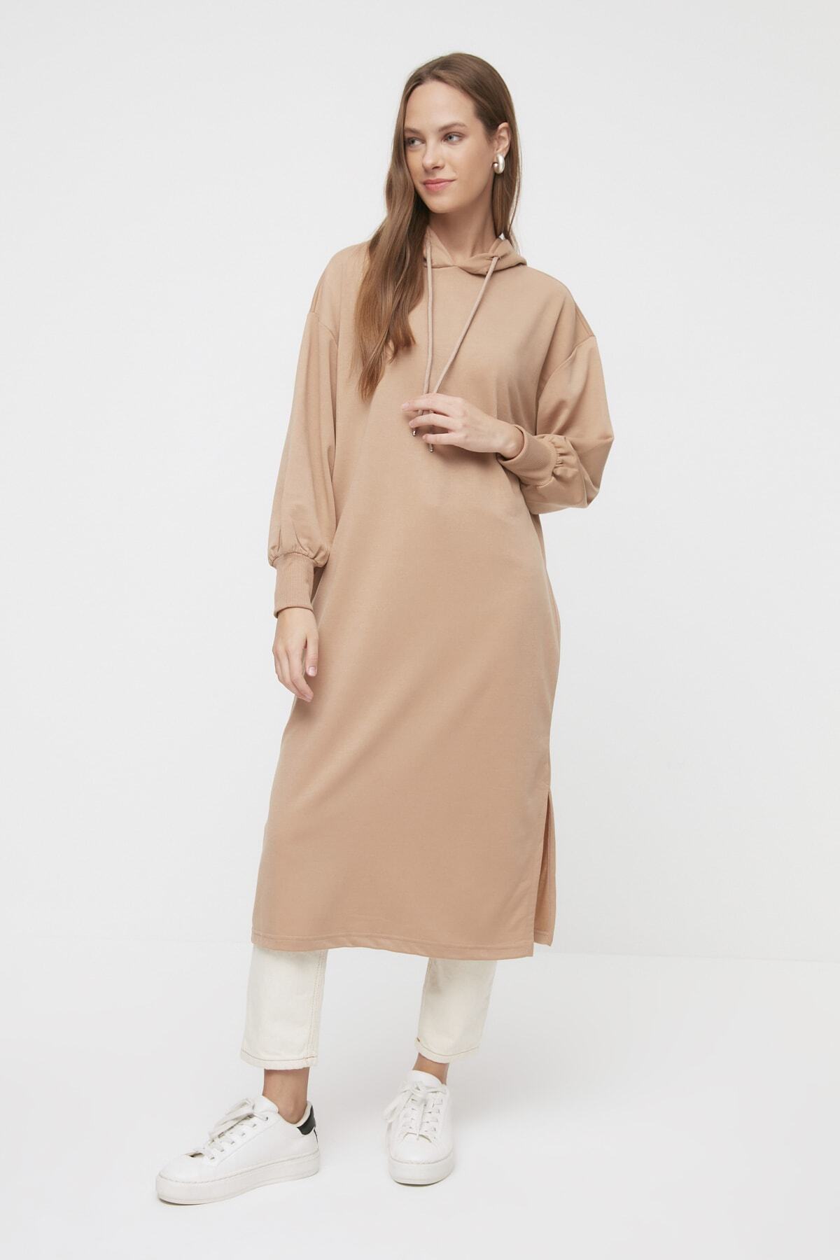 Trendyol Modest Camel Kapüşonlu Örme Sweatshirt TCTAW22TW0076